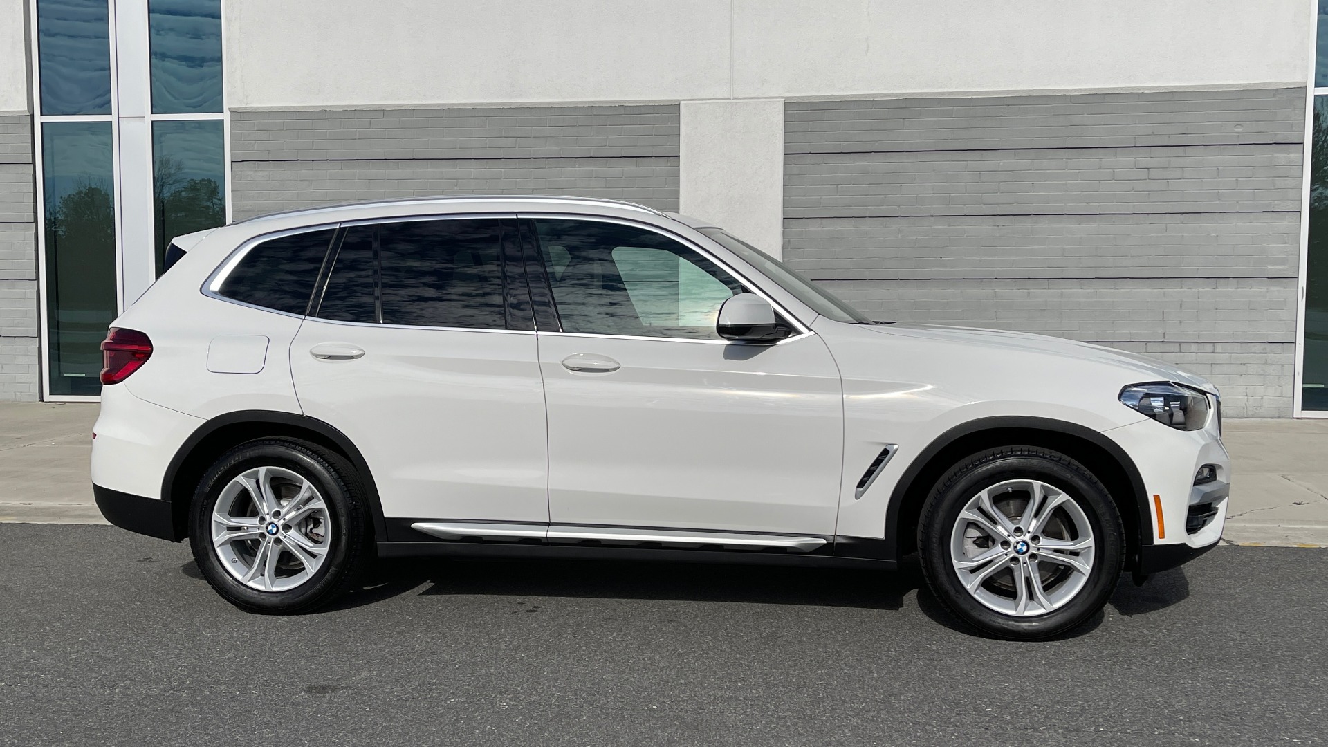 Used 2019 BMW X3 XDRIVE30I 2.0L / DRVR ASST PKG / HTD STS & STRNG WHL / REARVIEW for sale Sold at Formula Imports in Charlotte NC 28227 6