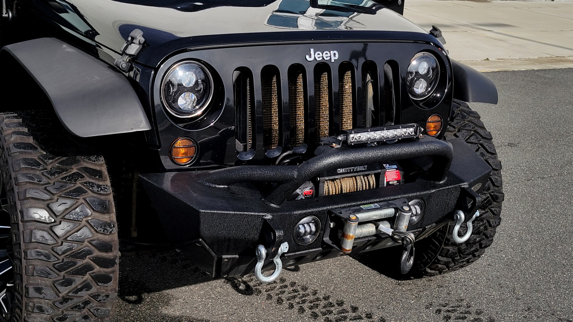 Used 2011 Jeep WRANGLER UNLIMITED SAHARA 4X4 / 3.8L V6 / 4-SPD AUTO / CUSTOM SOUND SYS for sale Sold at Formula Imports in Charlotte NC 28227 26