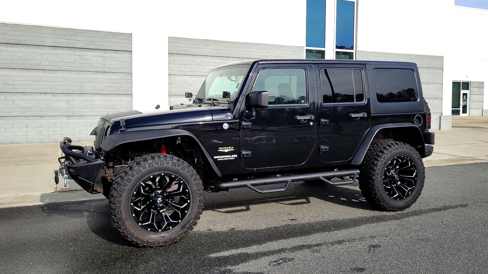 Used 2011 Jeep WRANGLER UNLIMITED SAHARA 4X4 / 3.8L V6 / 4-SPD AUTO / CUSTOM SOUND SYS for sale Sold at Formula Imports in Charlotte NC 28227 3
