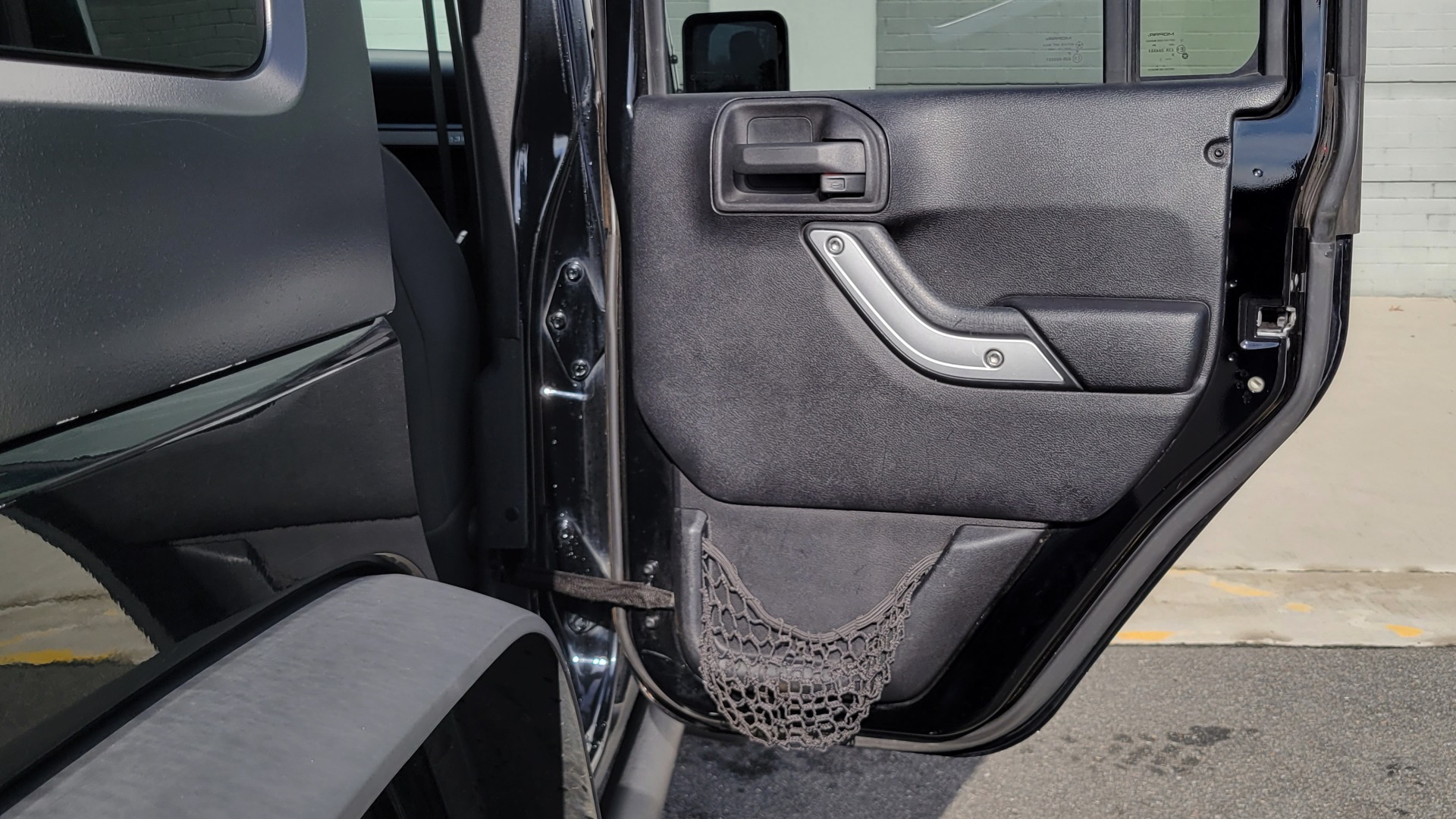 Used 2011 Jeep WRANGLER UNLIMITED SAHARA 4X4 / 3.8L V6 / 4-SPD AUTO / CUSTOM SOUND SYS for sale Sold at Formula Imports in Charlotte NC 28227 59