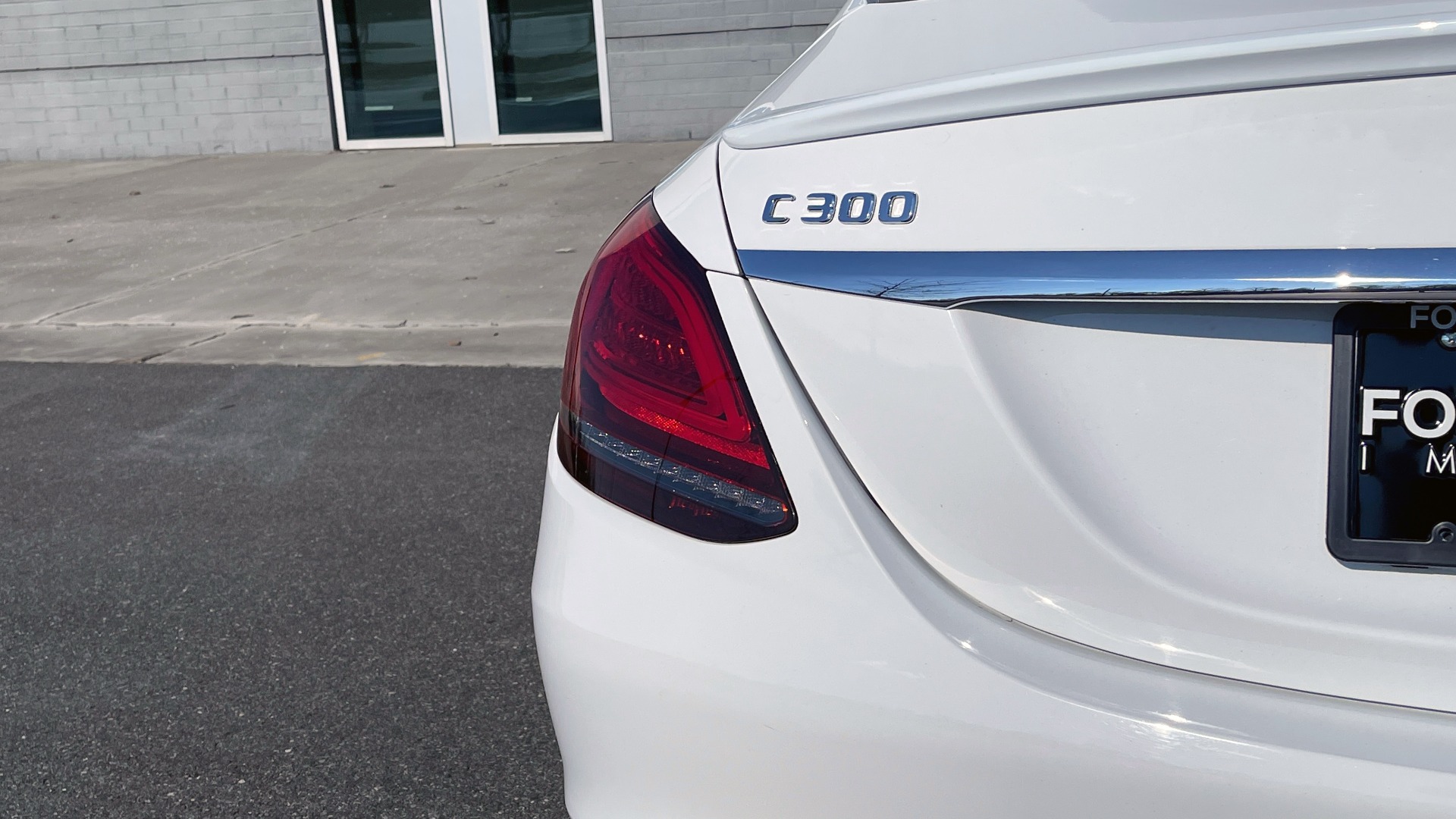 Used 2020 Mercedes-Benz C-CLASS C 300 2.0L SEDAN / RWD / 9-SPD AUTO / HTD STS / REARVIEW for sale Sold at Formula Imports in Charlotte NC 28227 19