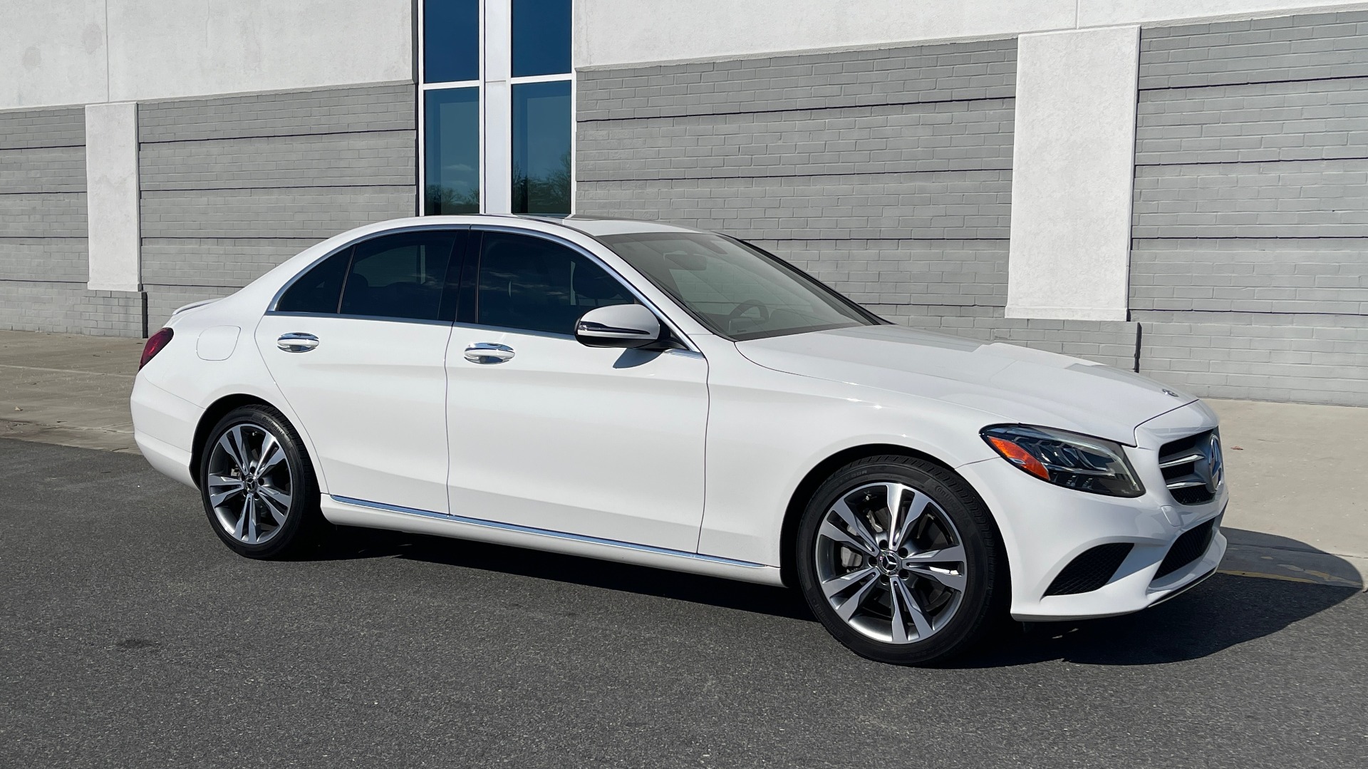 Used 2020 Mercedes-Benz C-CLASS C 300 2.0L SEDAN / RWD / 9-SPD AUTO / HTD STS / REARVIEW for sale $40,995 at Formula Imports in Charlotte NC 28227 22