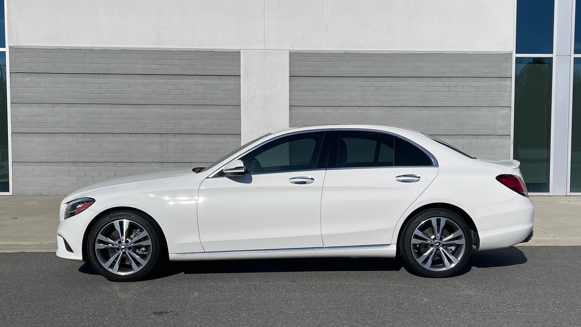 Used 2020 Mercedes-Benz C-CLASS C 300 2.0L SEDAN / RWD / 9-SPD AUTO / HTD STS / REARVIEW for sale Sold at Formula Imports in Charlotte NC 28227 3
