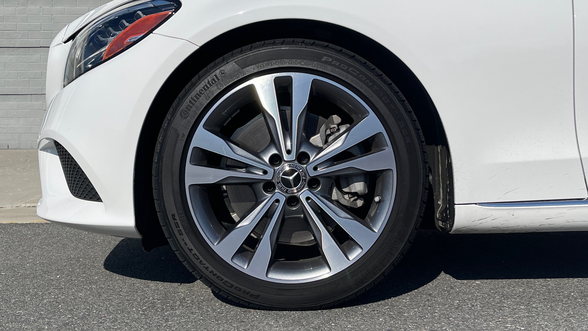 Used 2020 Mercedes-Benz C-CLASS C 300 2.0L SEDAN / RWD / 9-SPD AUTO / HTD STS / REARVIEW for sale $40,995 at Formula Imports in Charlotte NC 28227 58