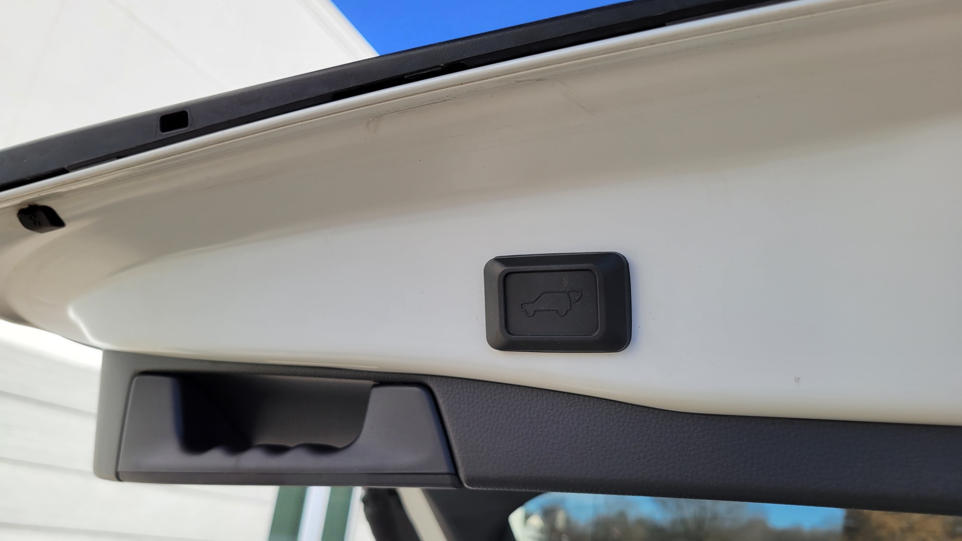 Used 2019 Toyota RAV4 Limited for sale $29,495 at Formula Imports in Charlotte NC 28227 20