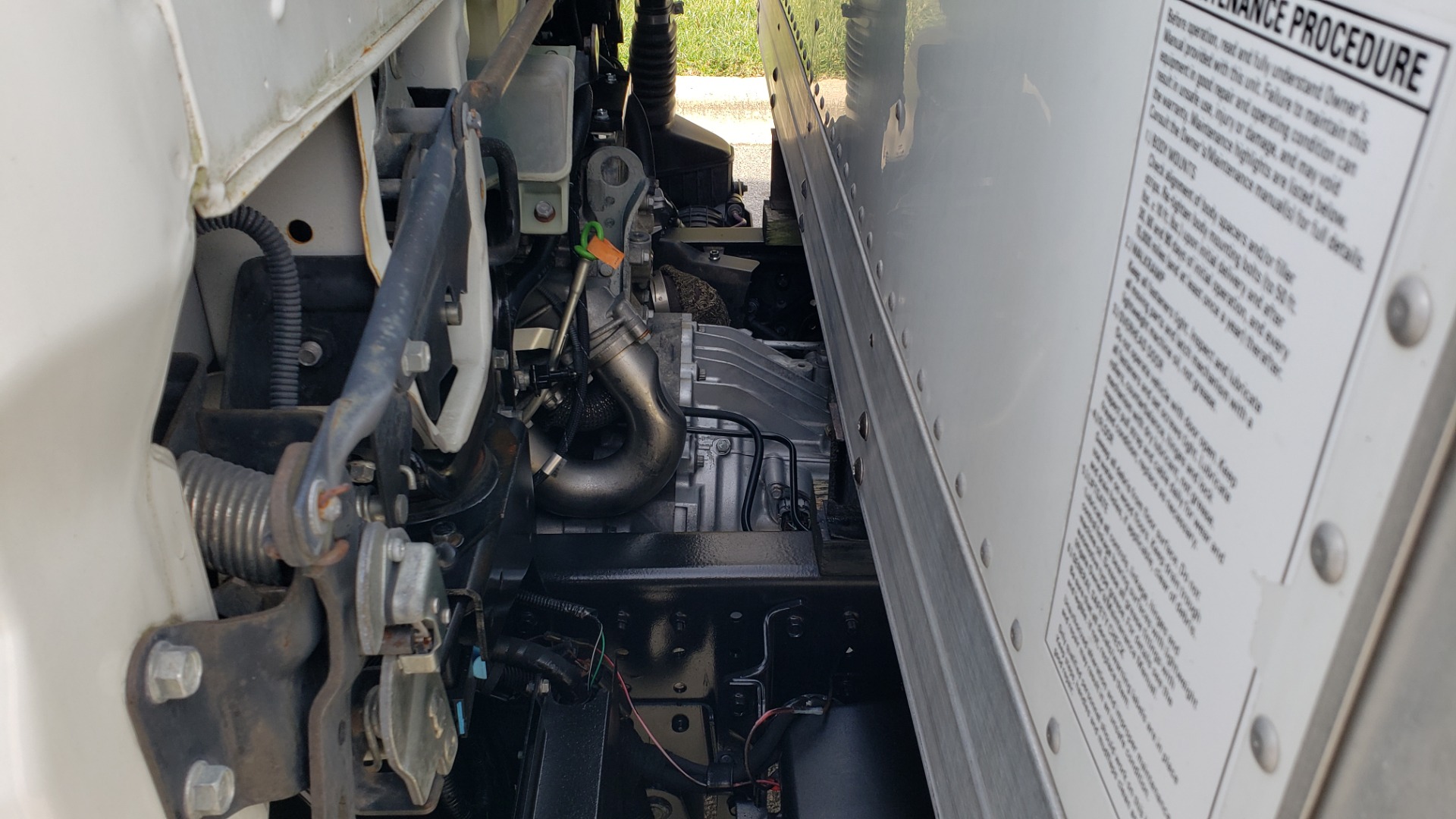 Used 2013 Mitsubishi FUSO FEC72S CARGO VAN / DUAL REAR WHEELS / CLEAN / LOW MILES for sale Sold at Formula Imports in Charlotte NC 28227 10