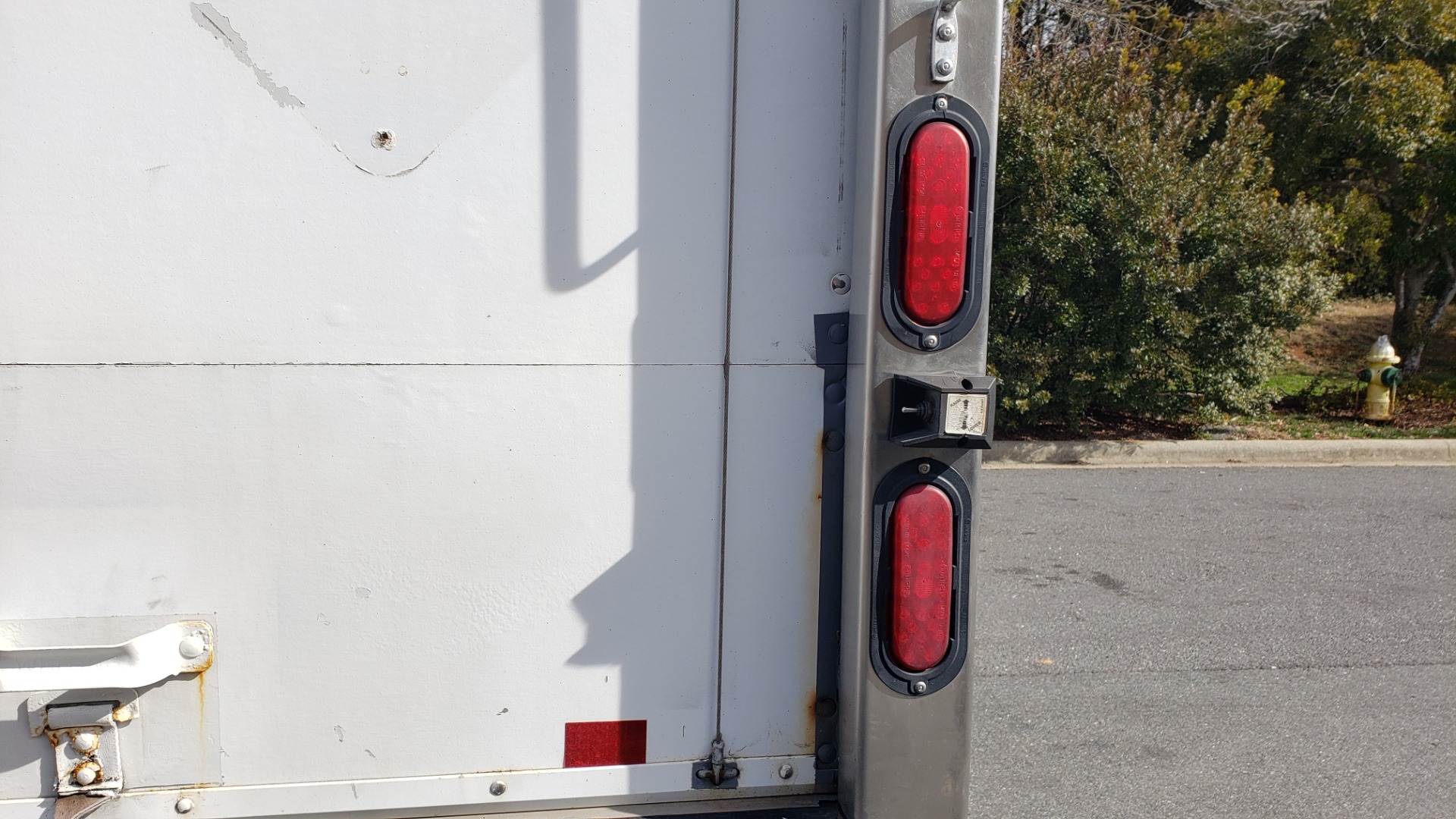 Used 2013 Mitsubishi FUSO FEC72S CARGO VAN / DUAL REAR WHEELS / CLEAN / LOW MILES for sale Sold at Formula Imports in Charlotte NC 28227 46