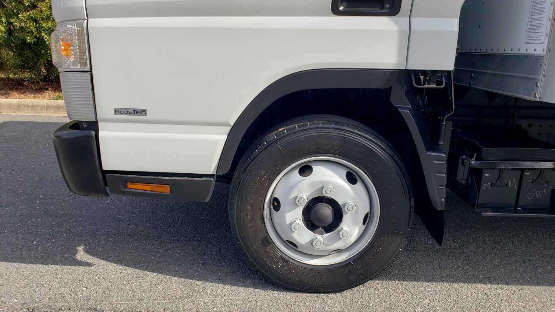 Used 2013 Mitsubishi FUSO FEC72S CARGO VAN / DUAL REAR WHEELS / CLEAN / LOW MILES for sale Sold at Formula Imports in Charlotte NC 28227 51