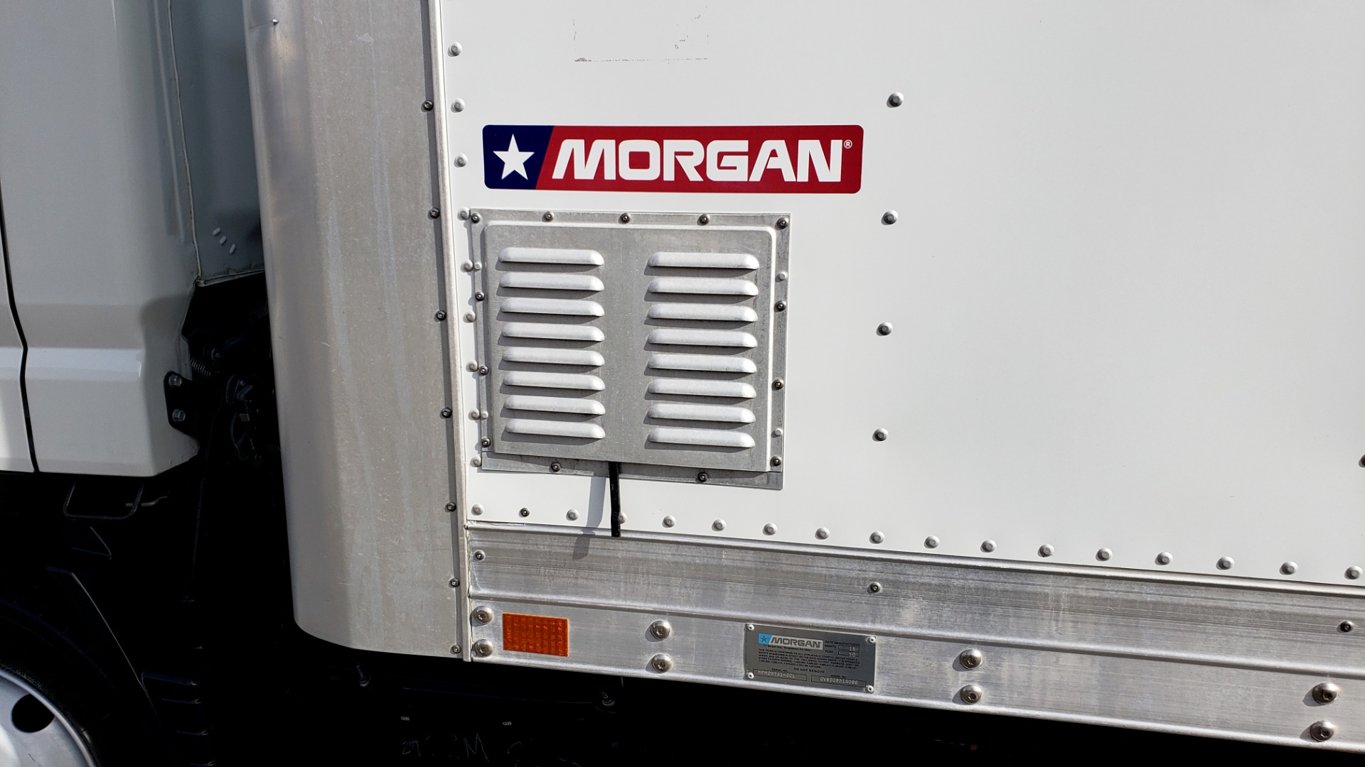 Used 2013 Mitsubishi FUSO FEC72S CARGO VAN / DUAL REAR WHEELS / CLEAN / LOW MILES for sale Sold at Formula Imports in Charlotte NC 28227 7