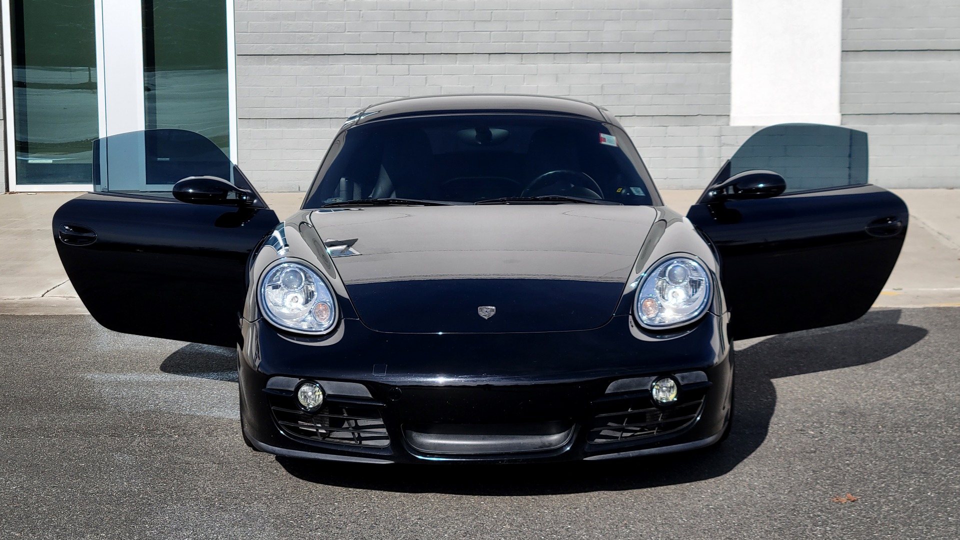 Used 2007 Porsche CAYMAN COUPE 2.7L / 5-SPD MANUAL / HTD STS / AIR COND / JL AUDIO / BORLA EXH for sale $25,999 at Formula Imports in Charlotte NC 28227 29