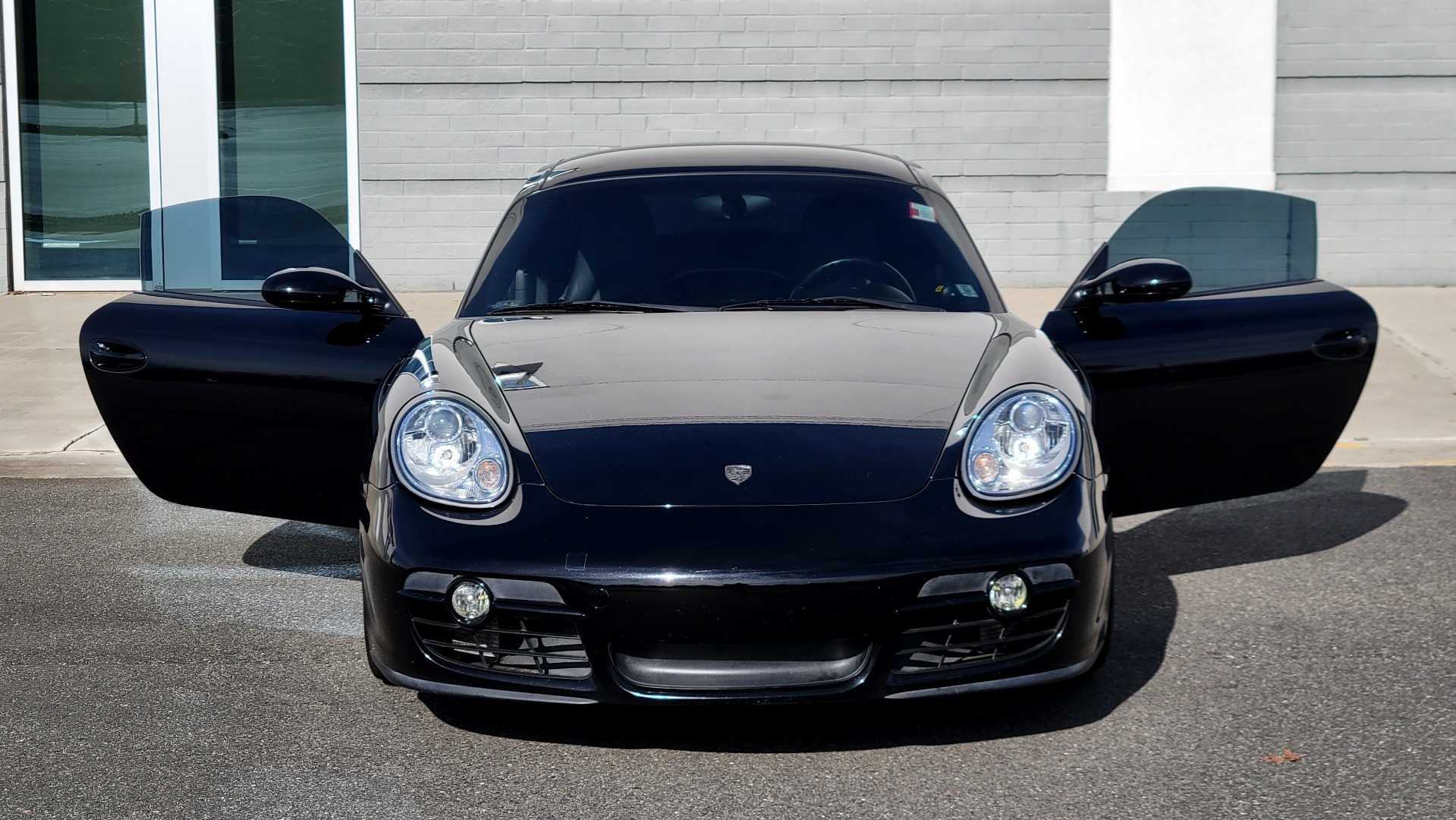 Used 2007 Porsche CAYMAN COUPE 2.7L / 5-SPD MANUAL / HTD STS / AIR COND / JL AUDIO / BORLA EXH for sale Sold at Formula Imports in Charlotte NC 28227 29