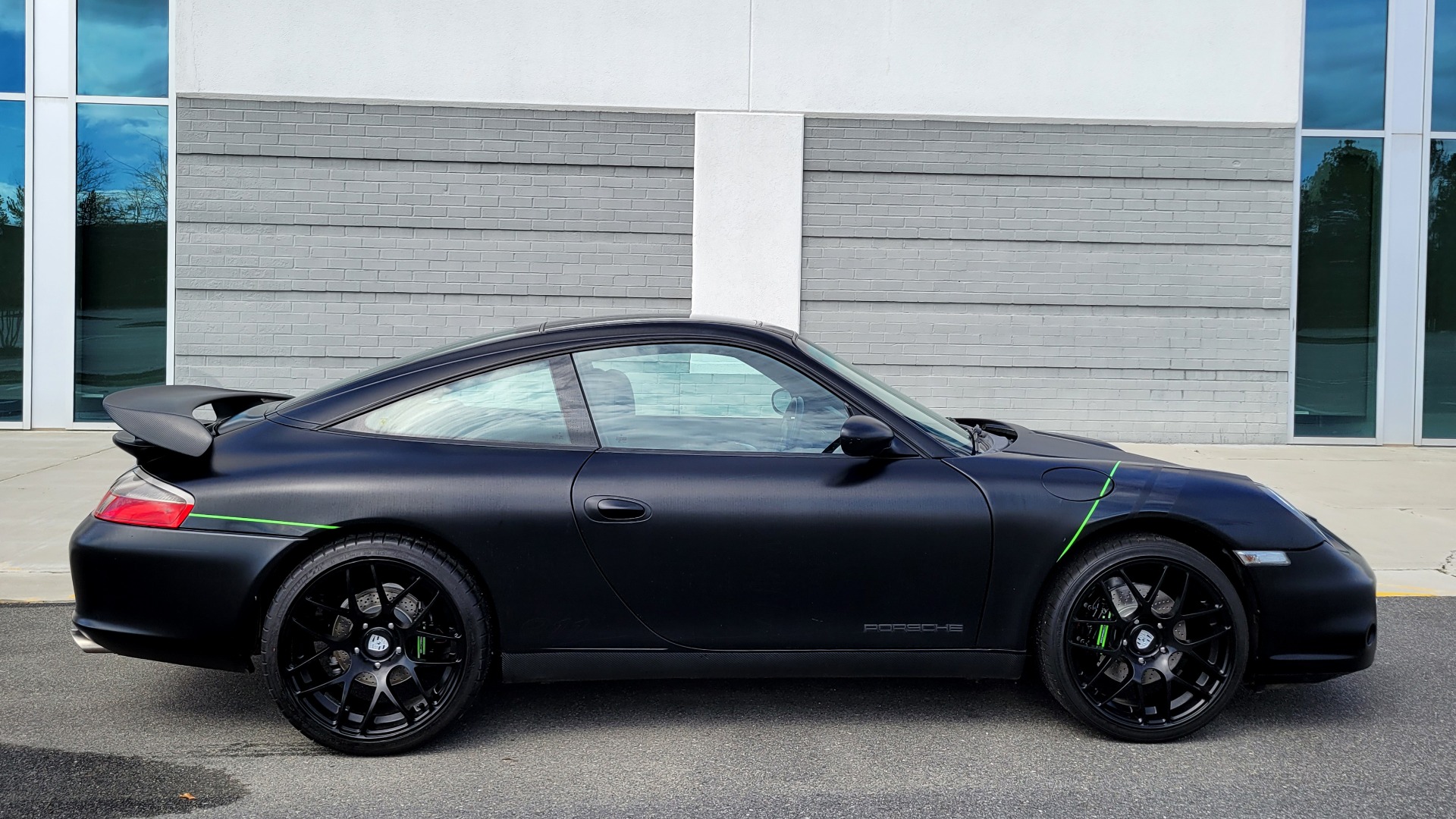Used 2004 Porsche 911 TARGA COUPE / 6-SPD MAN / BOSE SOUND / HTD STS / XENON HEADLAMPS for sale Sold at Formula Imports in Charlotte NC 28227 11