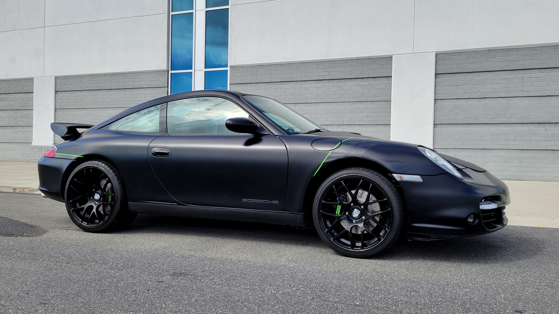 Used 2004 Porsche 911 TARGA COUPE / 6-SPD MAN / BOSE SOUND / HTD STS / XENON HEADLAMPS for sale Sold at Formula Imports in Charlotte NC 28227 12