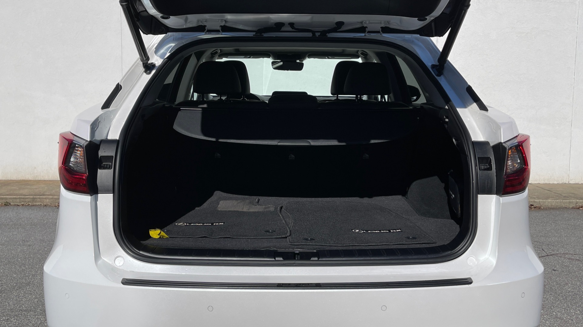 Used 2020 Lexus RX 350 PREMIUM 3.5L SUV / SUNROOF / TOW PREP / VENT STS / REARVIEW for sale Sold at Formula Imports in Charlotte NC 28227 49
