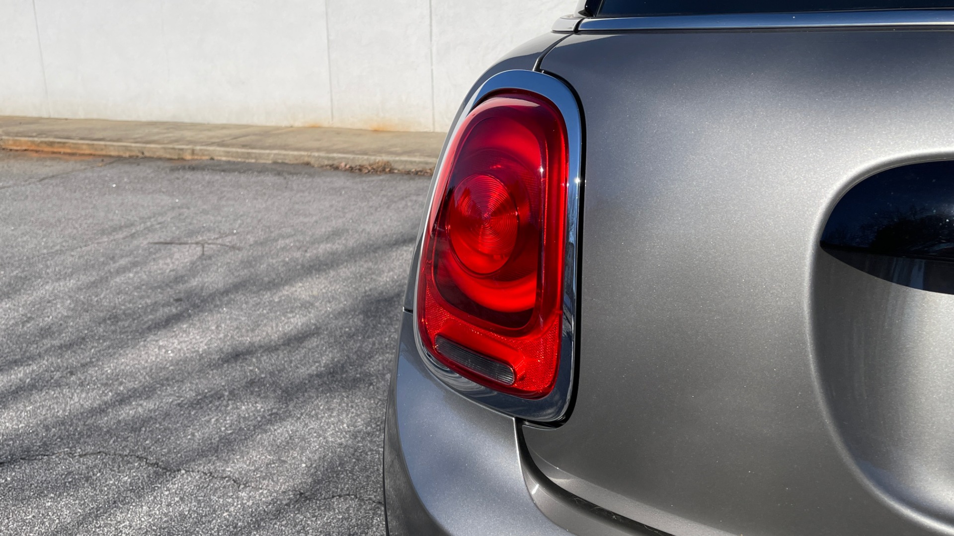 Used 2019 MINI Hardtop 2 Door Cooper S for sale Sold at Formula Imports in Charlotte NC 28227 18