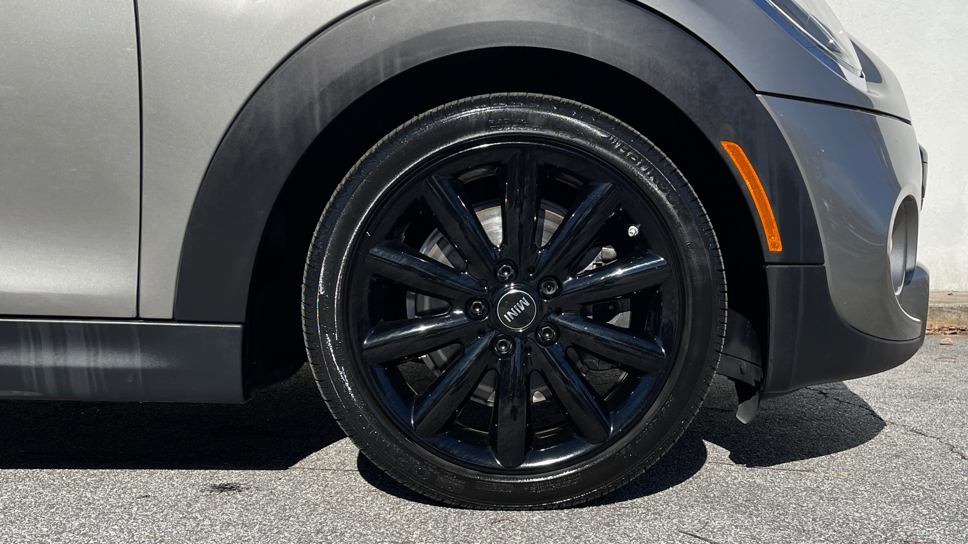 Used 2019 MINI Hardtop 2 Door Cooper S for sale Sold at Formula Imports in Charlotte NC 28227 52