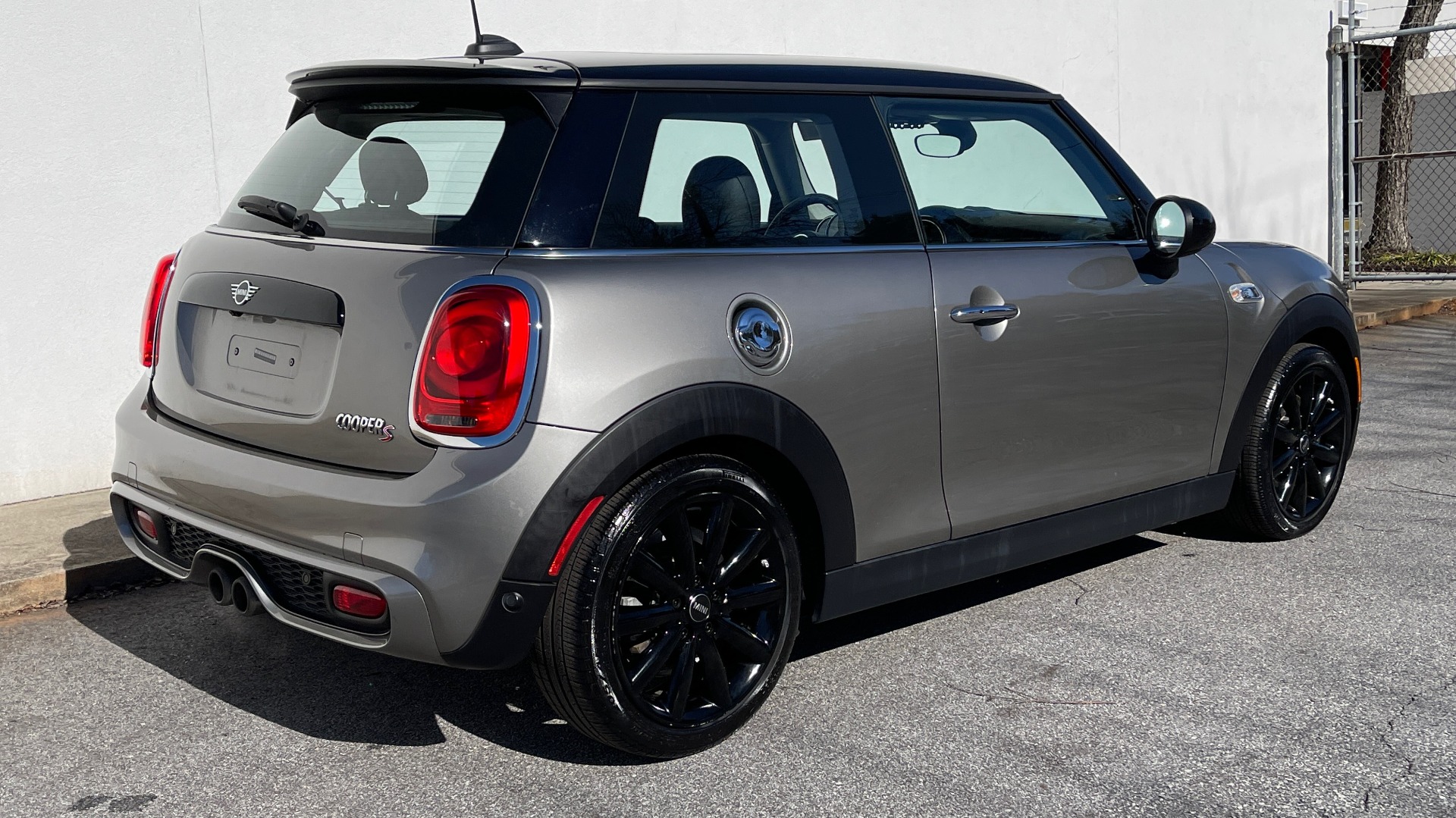 Used 2019 MINI Hardtop 2 Door Cooper S for sale Sold at Formula Imports in Charlotte NC 28227 7