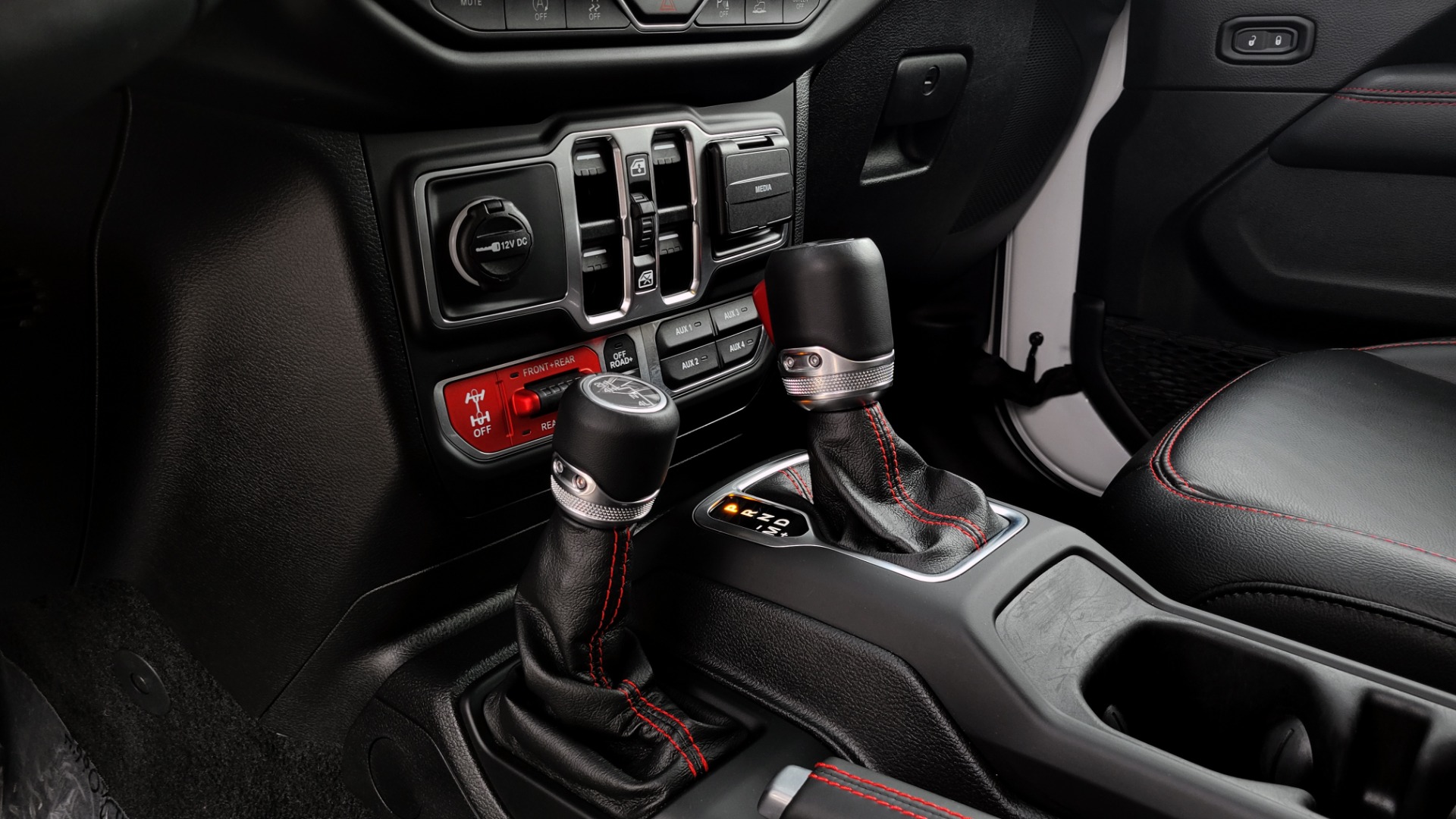 Used 2021 Jeep WRANGLER UNLIMITED RUBICON 4X4 / 2.0L TURBO / AUTO / LIFTED / CLD WTHR for sale $61,995 at Formula Imports in Charlotte NC 28227 54