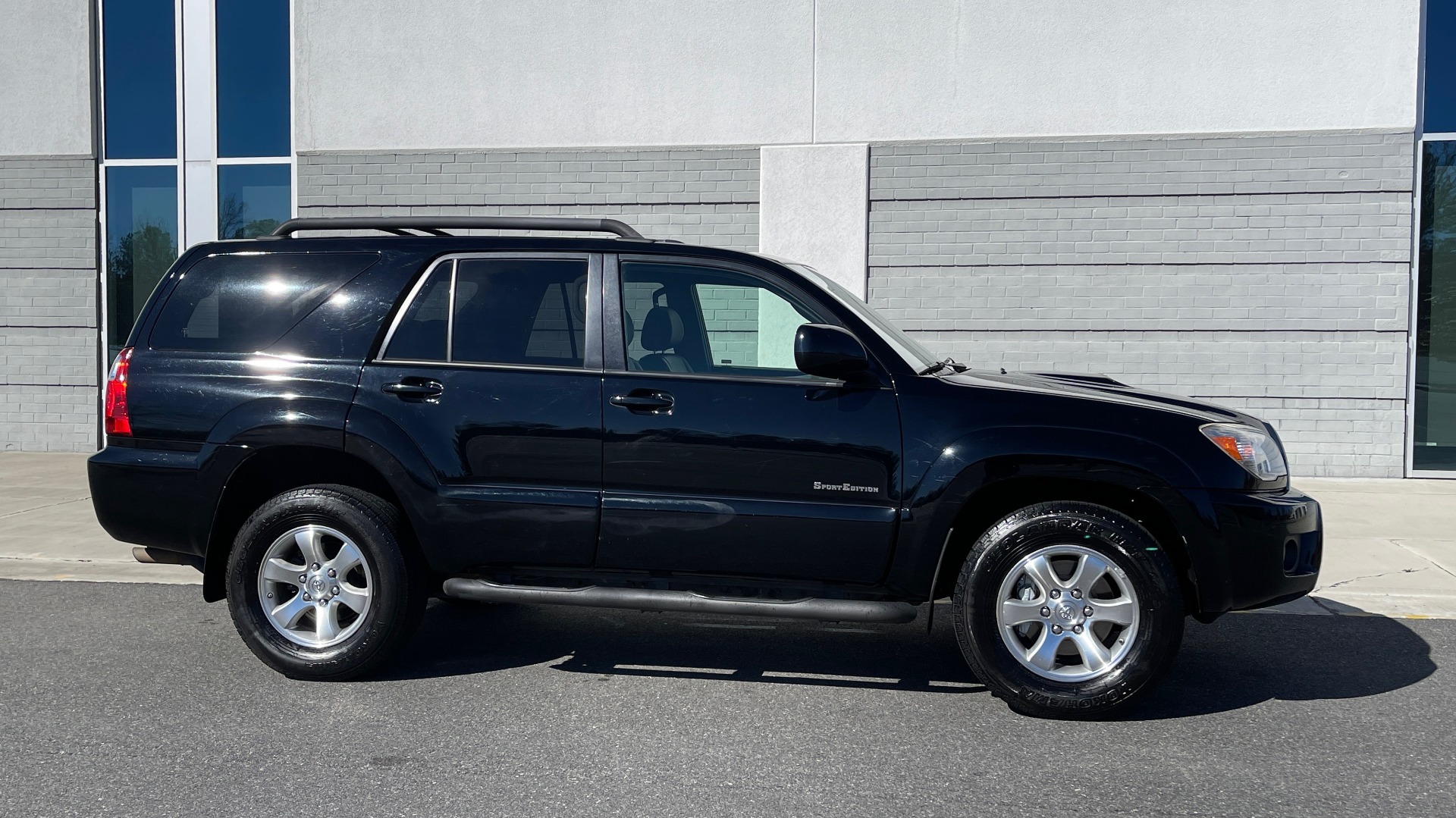 Used 2007 Toyota 4RUNNER SR5 SPORT EDITION / 4.0L V6 / 5-SPD AUTO / JBL AUDIO / HOMELINK for sale Sold at Formula Imports in Charlotte NC 28227 5