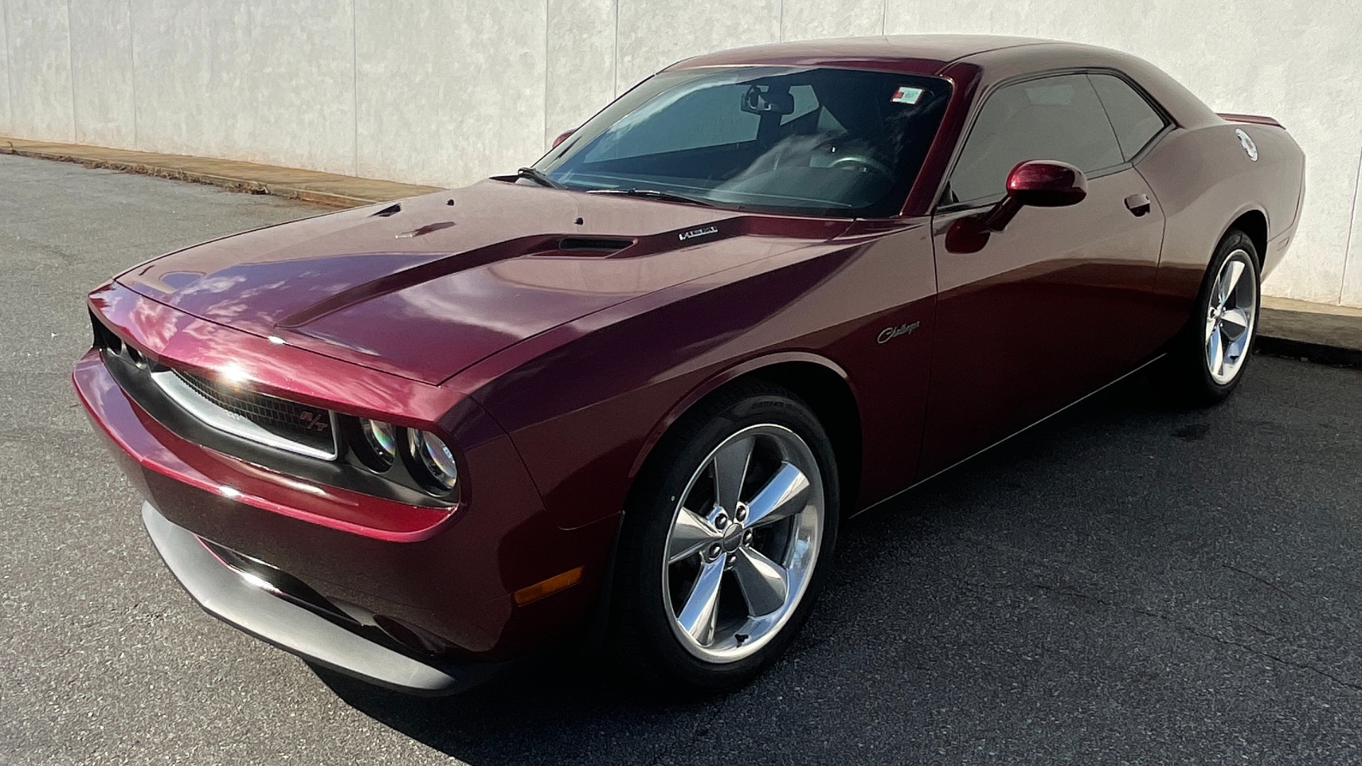 Used 2014 Dodge CHALLENGER R/T CLASSIC 5.7L HEMI / MANUAL / BOSTON ACOUSTIC / PARK ASST for sale Sold at Formula Imports in Charlotte NC 28227 2
