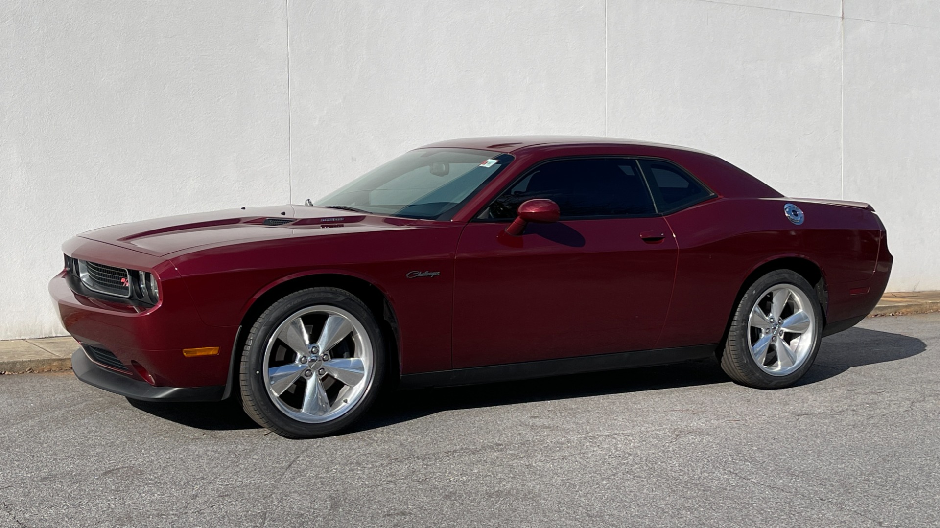 Used 2014 Dodge CHALLENGER R/T CLASSIC 5.7L HEMI / MANUAL / BOSTON ACOUSTIC / PARK ASST for sale Sold at Formula Imports in Charlotte NC 28227 3