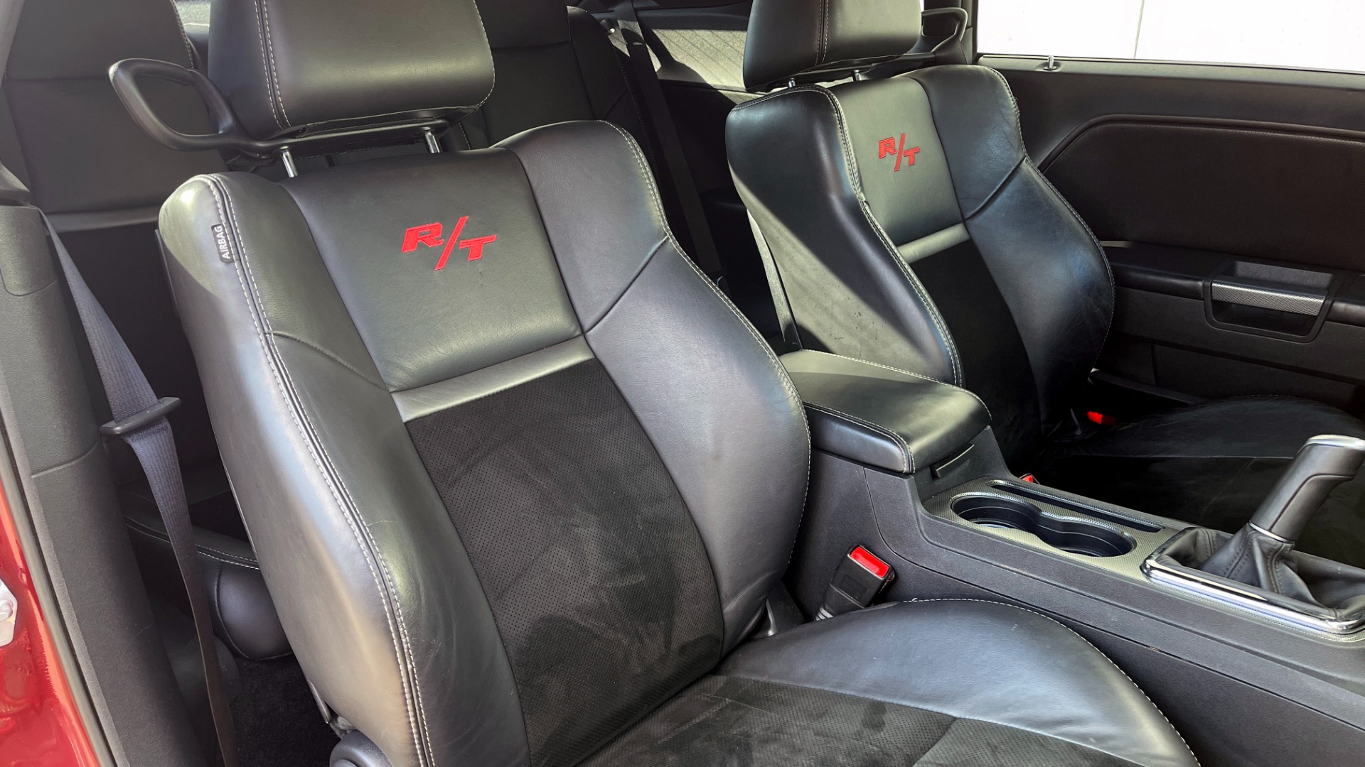 Used 2014 Dodge CHALLENGER R/T CLASSIC 5.7L HEMI / MANUAL / BOSTON ACOUSTIC / PARK ASST for sale Sold at Formula Imports in Charlotte NC 28227 44