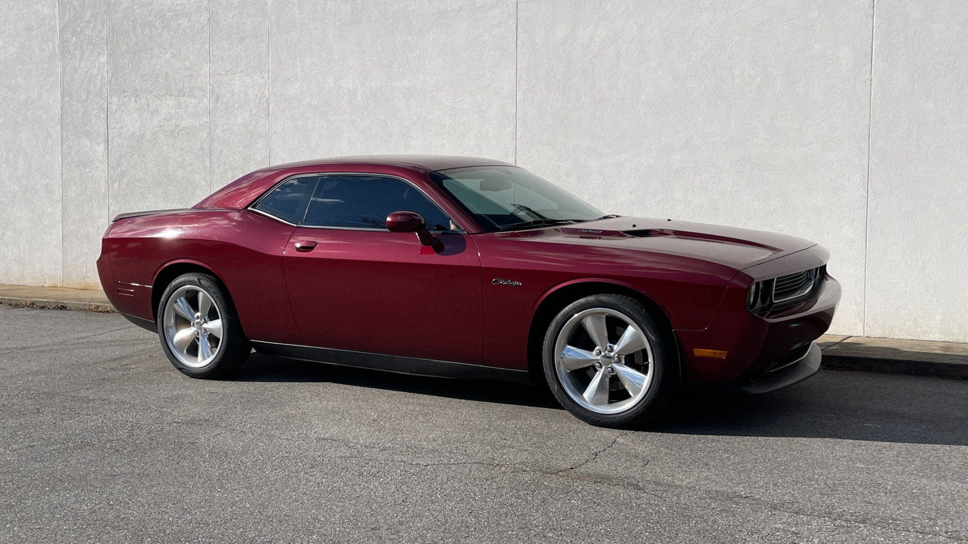 Used 2014 Dodge CHALLENGER R/T CLASSIC 5.7L HEMI / MANUAL / BOSTON ACOUSTIC / PARK ASST for sale Sold at Formula Imports in Charlotte NC 28227 7