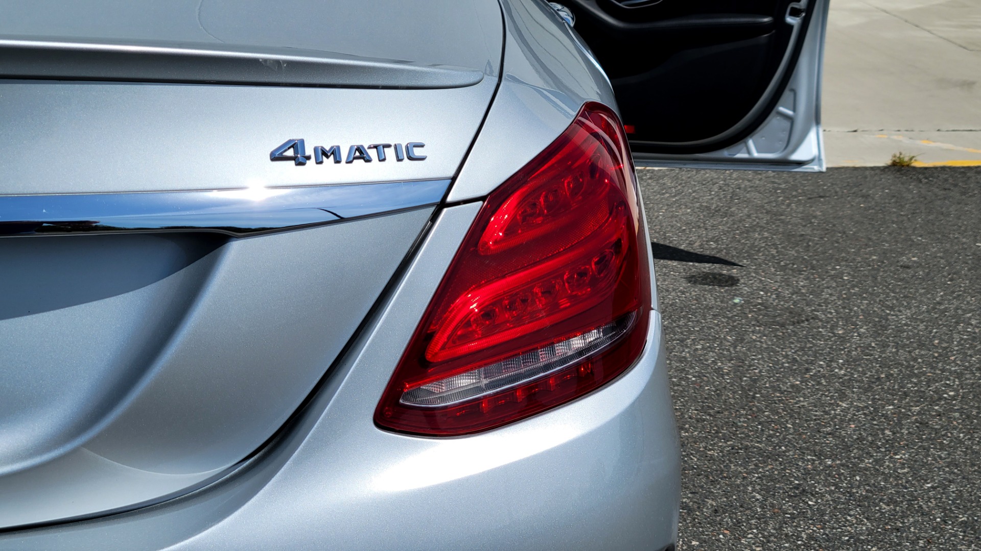 Used 2016 Mercedes-Benz C-CLASS C 300 PREMIUM 2 / SPORT / PANO-ROOF / BSA / HTD STS / MULTIMEDIA for sale Sold at Formula Imports in Charlotte NC 28227 33