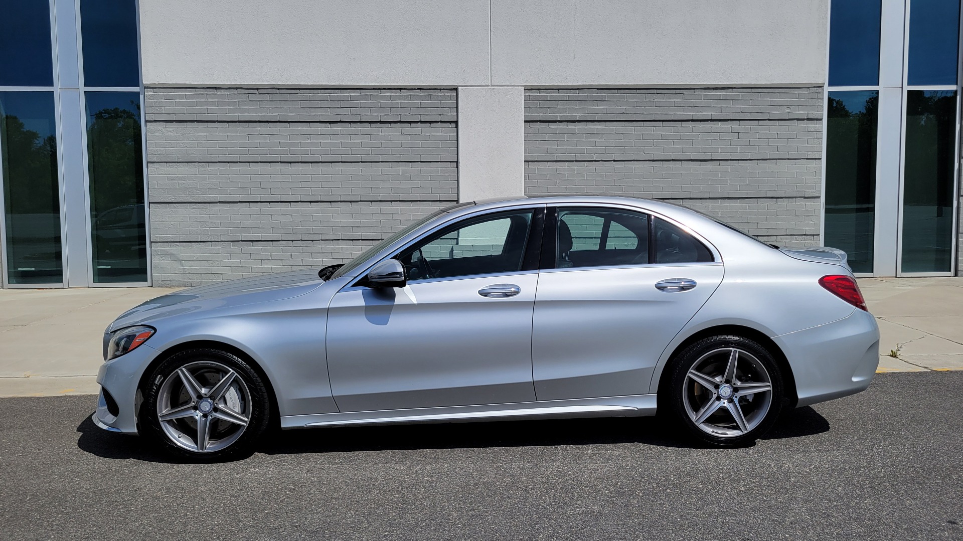 Used 2016 Mercedes-Benz C-CLASS C 300 PREMIUM 2 / SPORT / PANO-ROOF / BSA / HTD STS / MULTIMEDIA for sale Sold at Formula Imports in Charlotte NC 28227 4