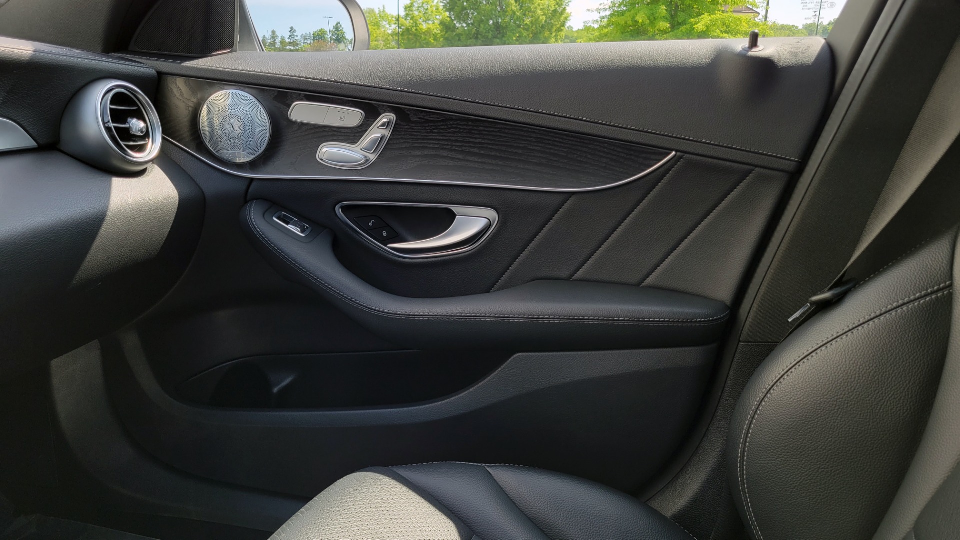 Used 2016 Mercedes-Benz C-CLASS C 300 PREMIUM 2 / SPORT / PANO-ROOF / BSA / HTD STS / MULTIMEDIA for sale Sold at Formula Imports in Charlotte NC 28227 62