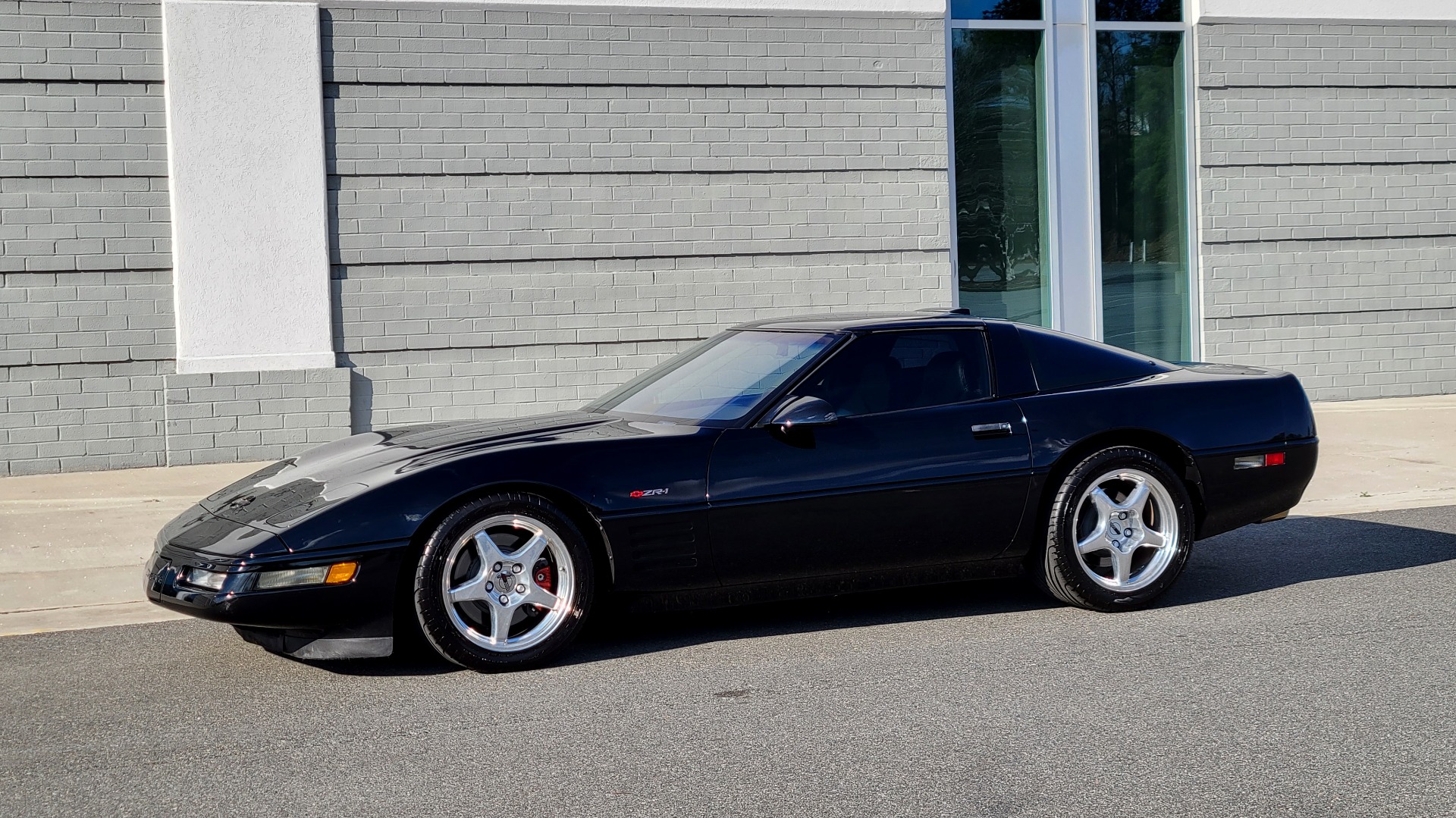 Used 1994 Chevrolet CORVETTE ZR1 COUPE (405HP+) / 6-SPEED MANUAL / 2-TOPS / LOW MILES for sale $49,995 at Formula Imports in Charlotte NC 28227 6