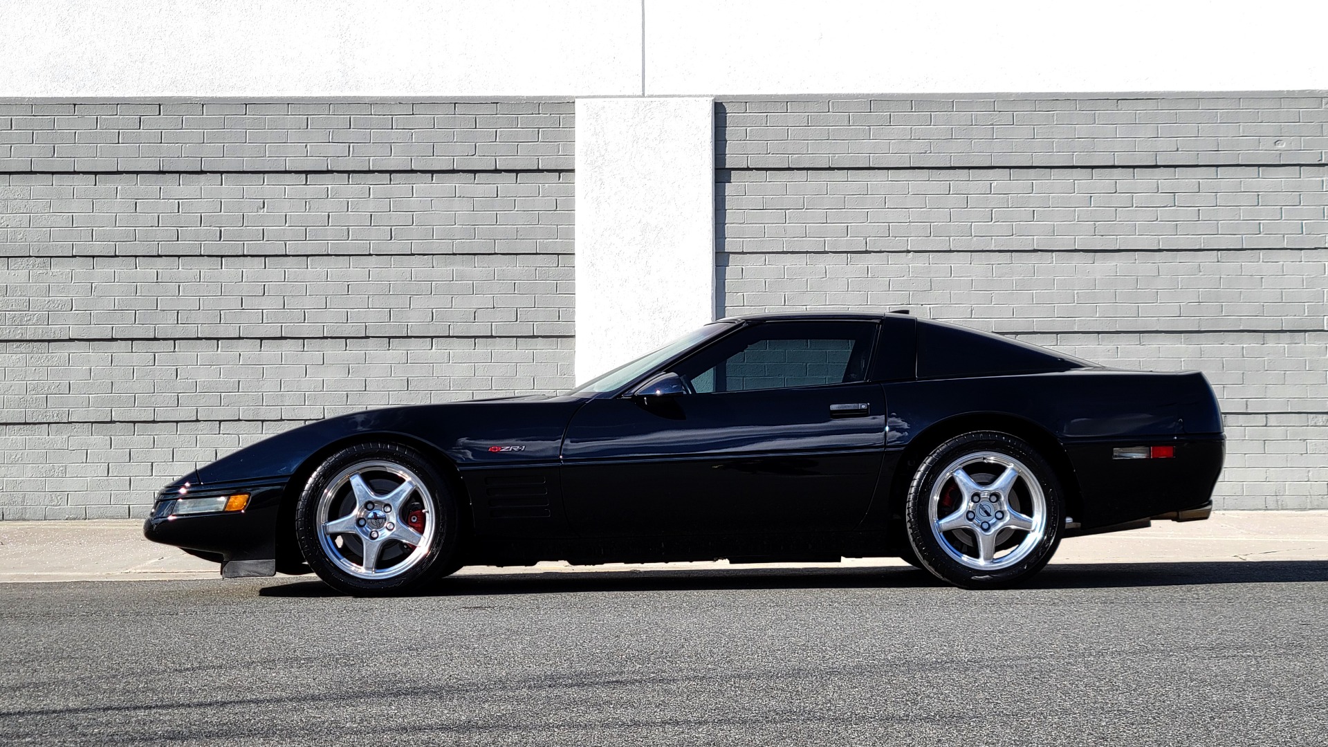 Used 1994 Chevrolet CORVETTE ZR1 COUPE (420HP) / 6-SPEED MANUAL / 2-TOPS / LOW MILES for sale Sold at Formula Imports in Charlotte NC 28227 1