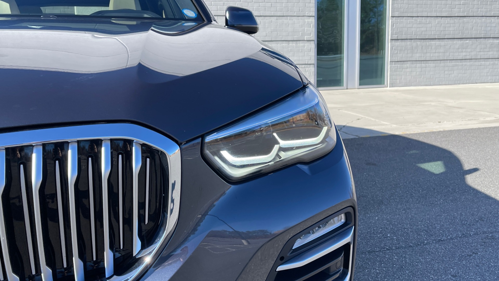 Used 2019 BMW X5 XDRIVE40I PREM 2 PKG / CONV PKG / HUD / WIFI / SUNROOF / REARVIEW for sale Sold at Formula Imports in Charlotte NC 28227 12