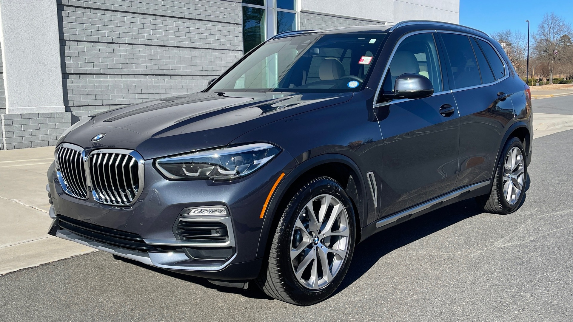 Used 2019 BMW X5 XDRIVE40I PREM 2 PKG / CONV PKG / HUD / WIFI / SUNROOF / REARVIEW for sale Sold at Formula Imports in Charlotte NC 28227 2