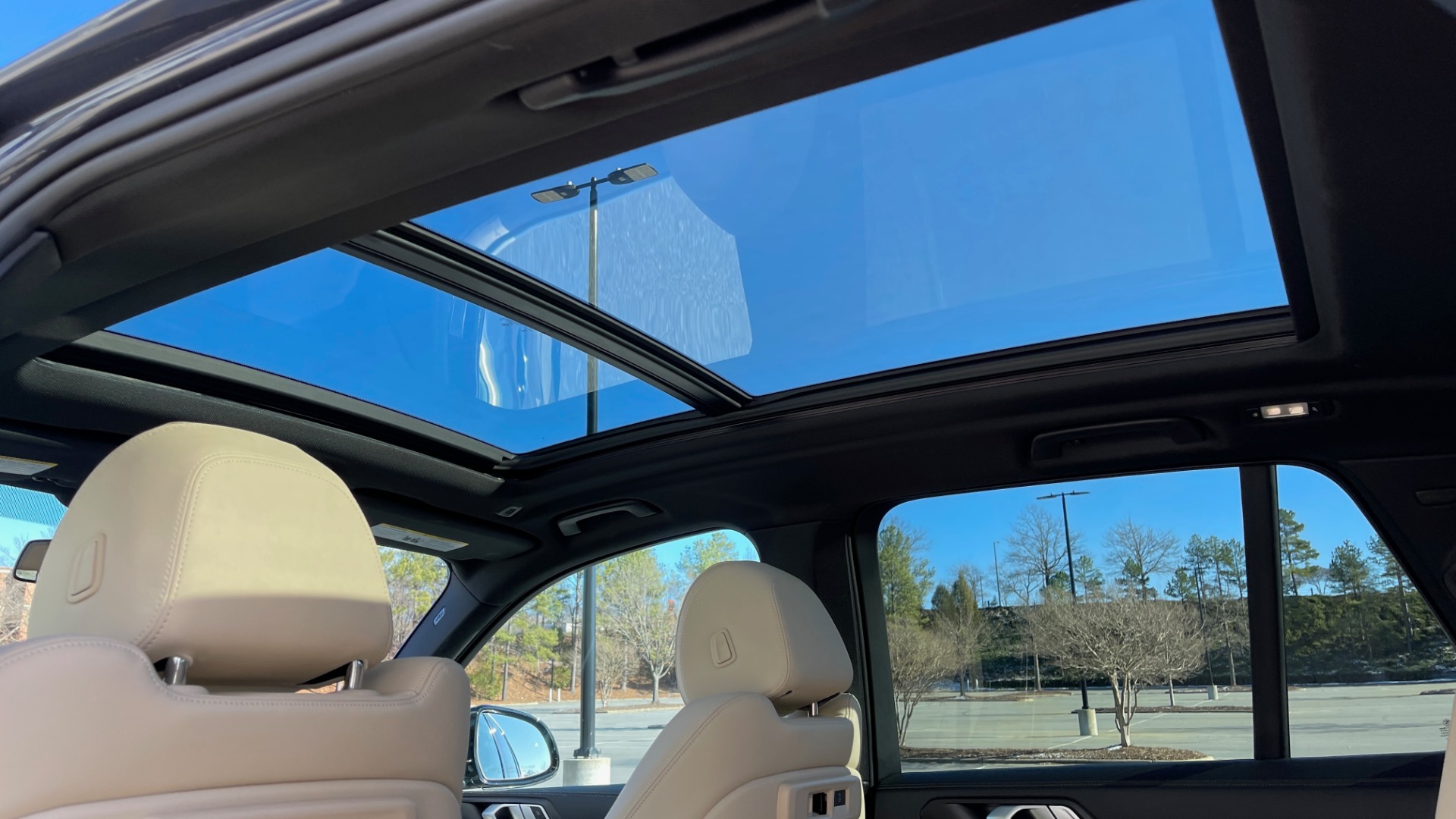 Used 2019 BMW X5 XDRIVE40I PREM 2 PKG / CONV PKG / HUD / WIFI / SUNROOF / REARVIEW for sale Sold at Formula Imports in Charlotte NC 28227 51