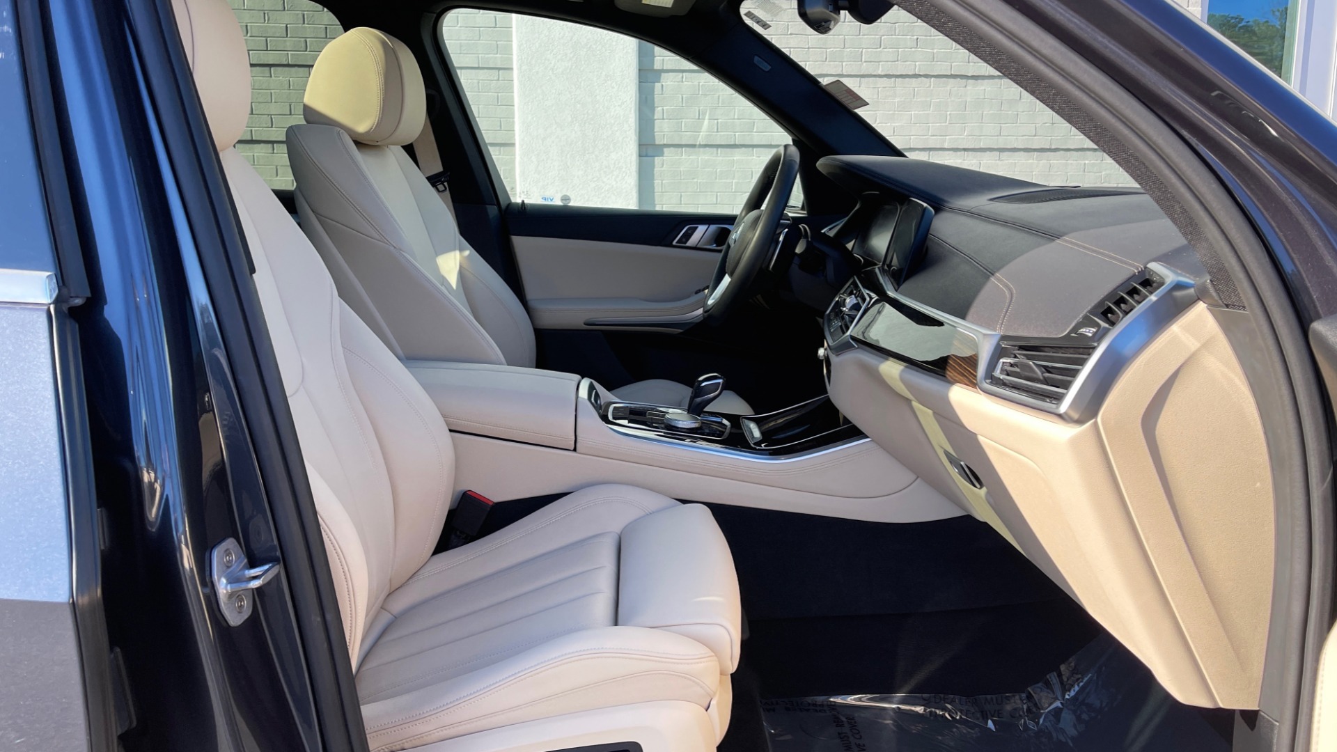 Used 2019 BMW X5 XDRIVE40I PREM 2 PKG / CONV PKG / HUD / WIFI / SUNROOF / REARVIEW for sale Sold at Formula Imports in Charlotte NC 28227 60