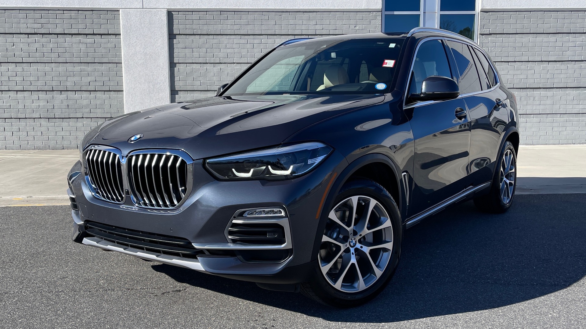 Used 2019 BMW X5 XDRIVE40I PREM 2 PKG / CONV PKG / HUD / WIFI / SUNROOF / REARVIEW for sale Sold at Formula Imports in Charlotte NC 28227 1