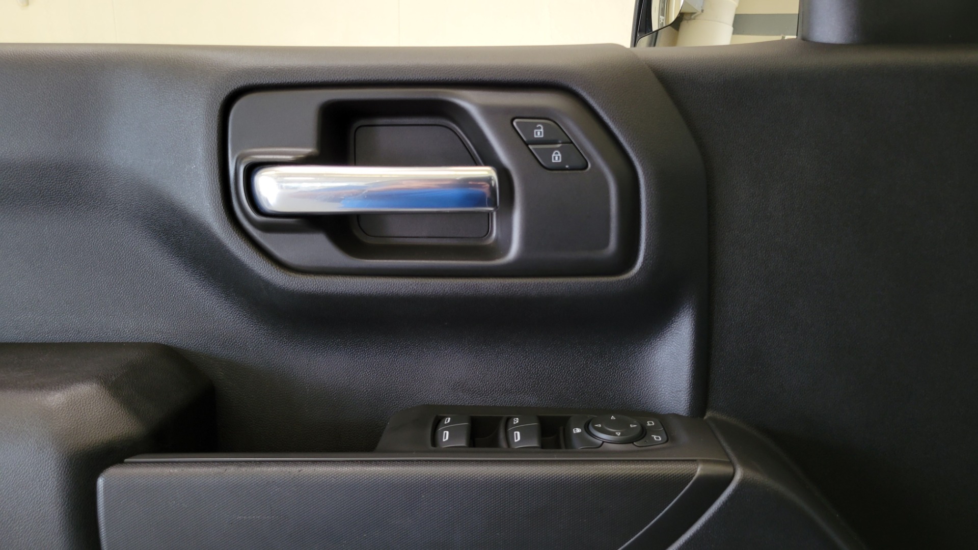Used 2020 Chevrolet SILVERADO 1500 CUSTOM TRAIL BOSS 4X4 5.3L / REMOTE START / WIFI / REARVIEW for sale Sold at Formula Imports in Charlotte NC 28227 35
