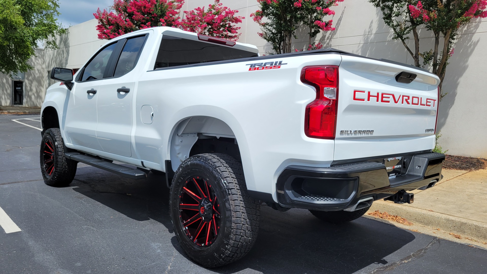 Used 2020 Chevrolet SILVERADO 1500 CUSTOM TRAIL BOSS 4X4 5.3L / REMOTE START / WIFI / REARVIEW for sale Sold at Formula Imports in Charlotte NC 28227 4