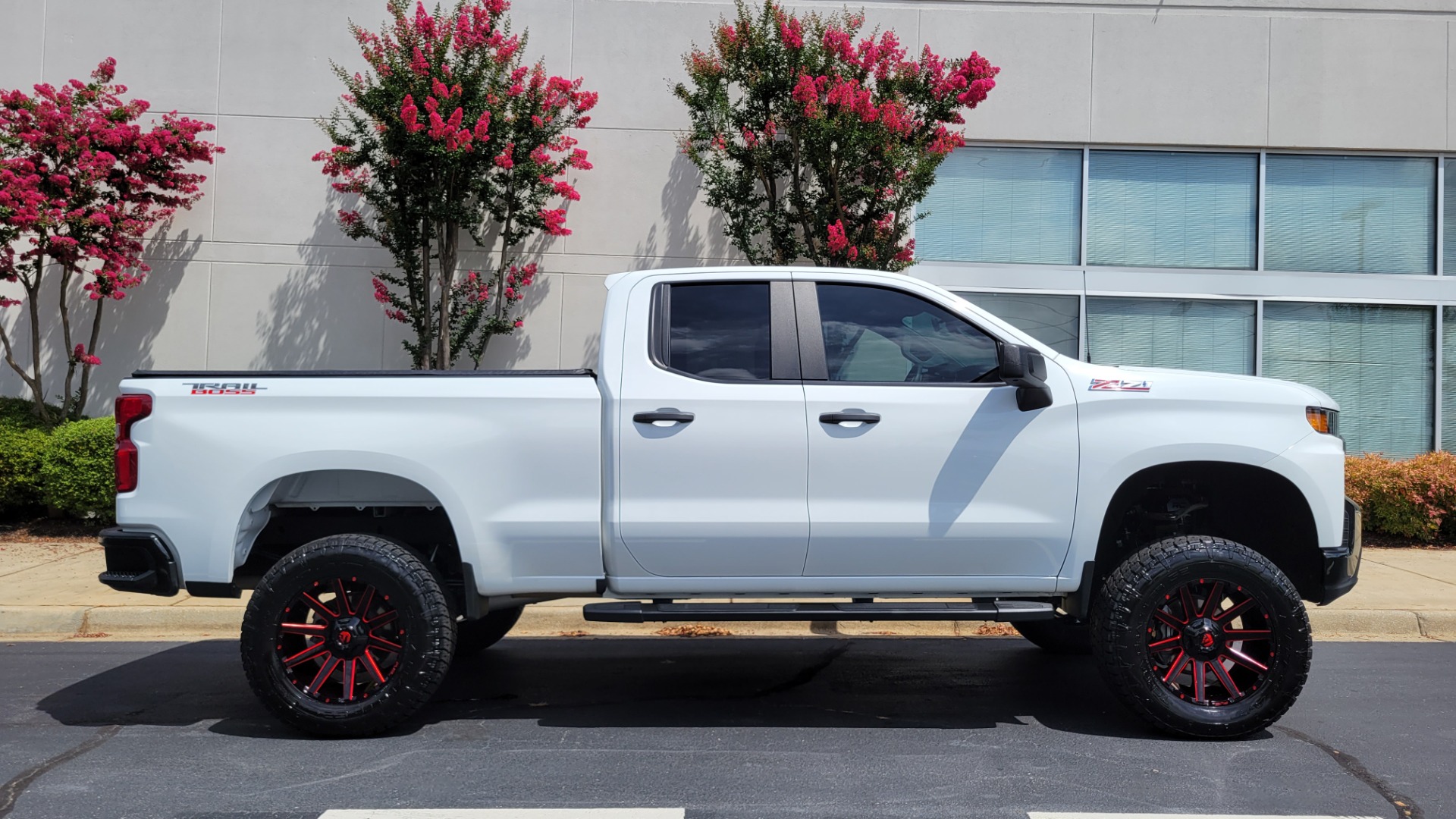 Used 2020 Chevrolet SILVERADO 1500 CUSTOM TRAIL BOSS 4X4 5.3L / REMOTE START / WIFI / REARVIEW for sale Sold at Formula Imports in Charlotte NC 28227 7