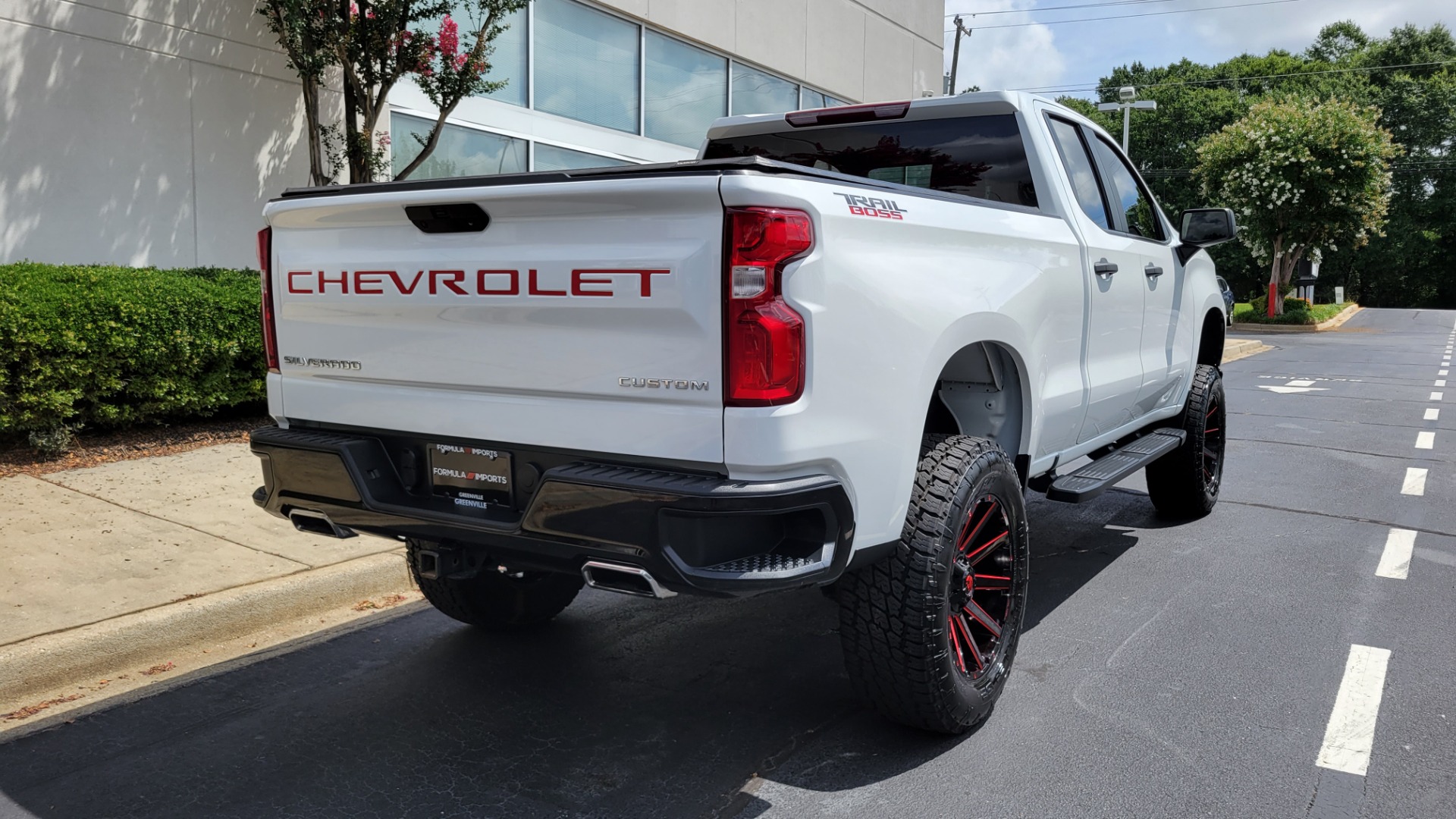 Used 2020 Chevrolet SILVERADO 1500 CUSTOM TRAIL BOSS 4X4 5.3L / REMOTE START / WIFI / REARVIEW for sale Sold at Formula Imports in Charlotte NC 28227 8