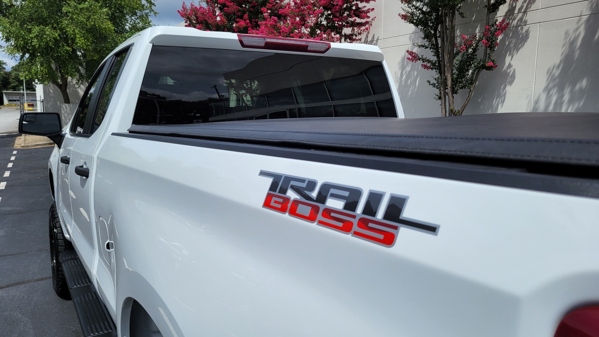 Used 2020 Chevrolet SILVERADO 1500 CUSTOM TRAIL BOSS 4X4 5.3L / REMOTE START / WIFI / REARVIEW for sale Sold at Formula Imports in Charlotte NC 28227 9