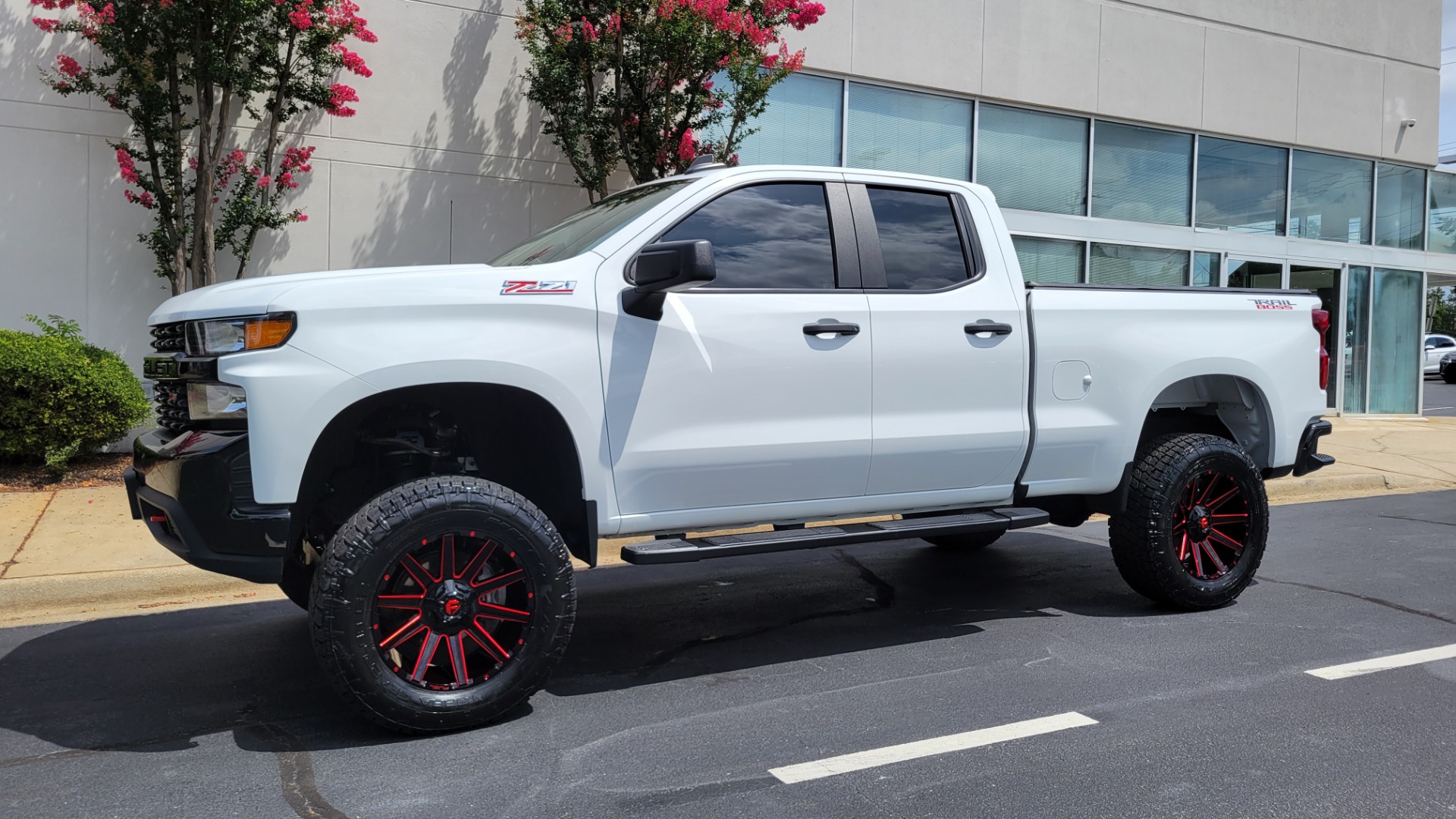 Used 2020 Chevrolet SILVERADO 1500 CUSTOM TRAIL BOSS 4X4 5.3L / REMOTE START / WIFI / REARVIEW for sale $42,995 at Formula Imports in Charlotte NC 28227 1