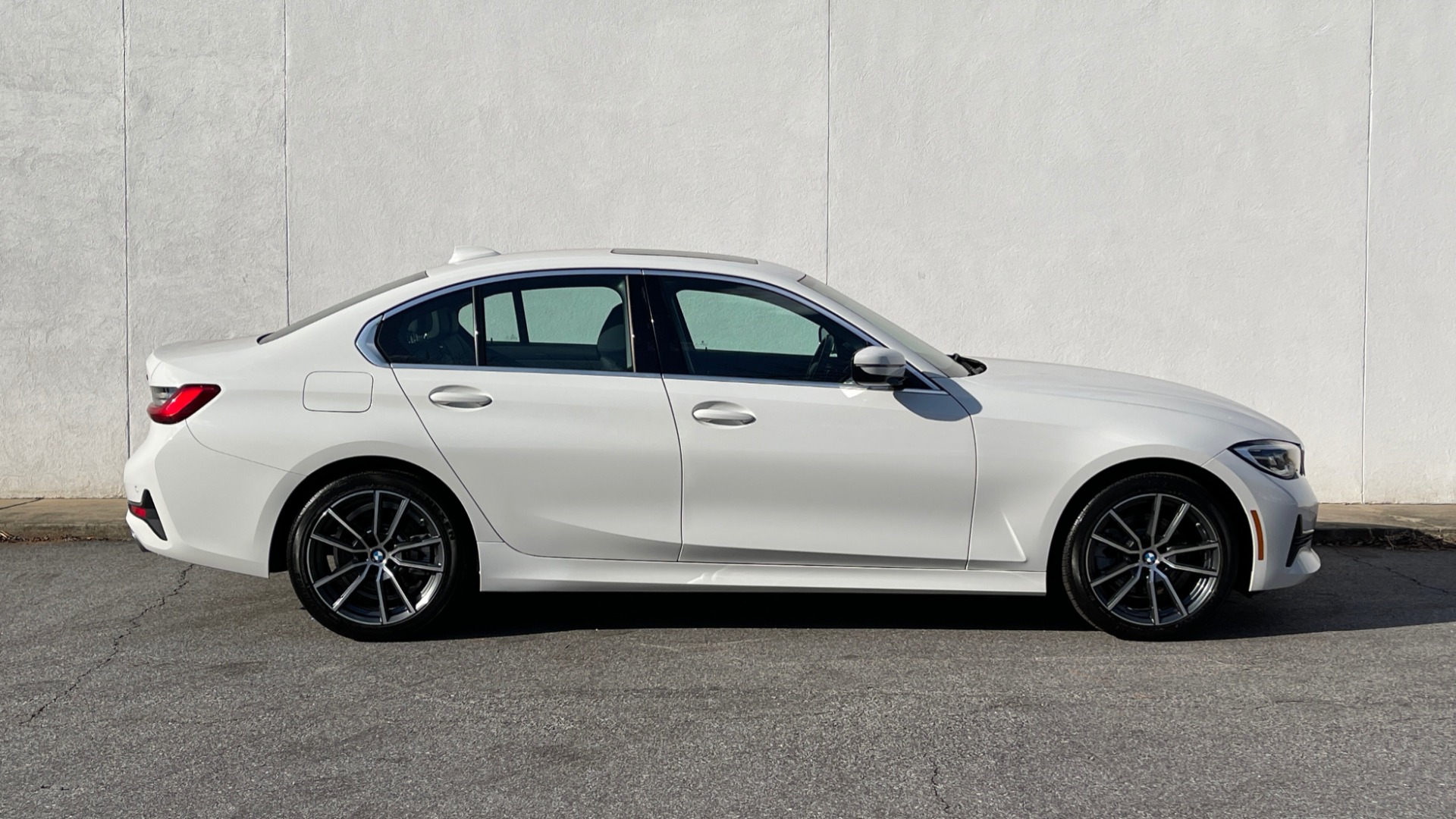 Used 2020 BMW 3 SERIES 330I 2.0L SEDAN / CONV PKG / ACT DRV ASST / BLIND SPOT / SUNROOF for sale Sold at Formula Imports in Charlotte NC 28227 6