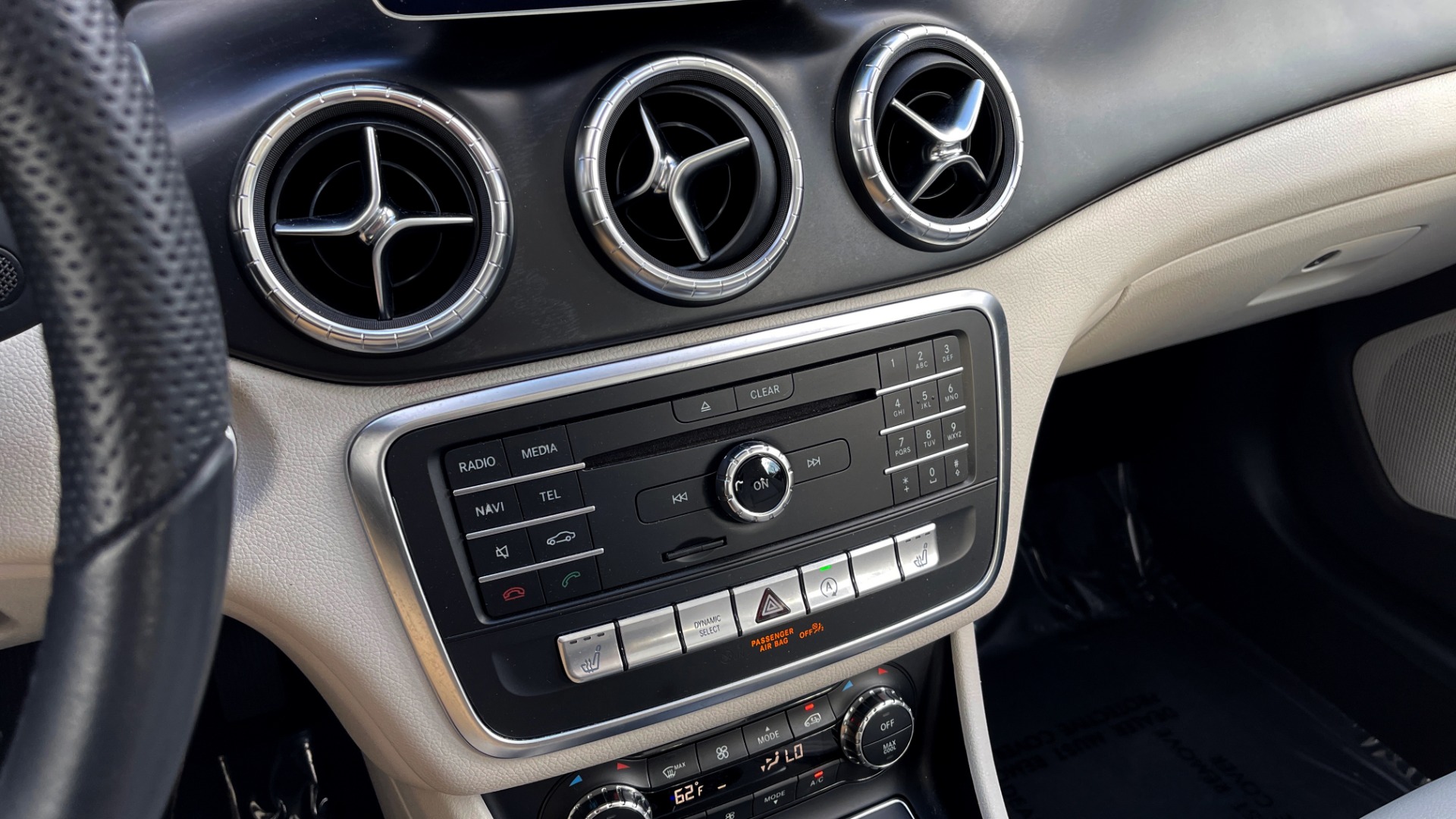 Used 2019 Mercedes-Benz CLA 250 PREMIUM / CONV / SMARTPHONE / PANO-ROOF / COMFORT SUSP for sale Sold at Formula Imports in Charlotte NC 28227 33