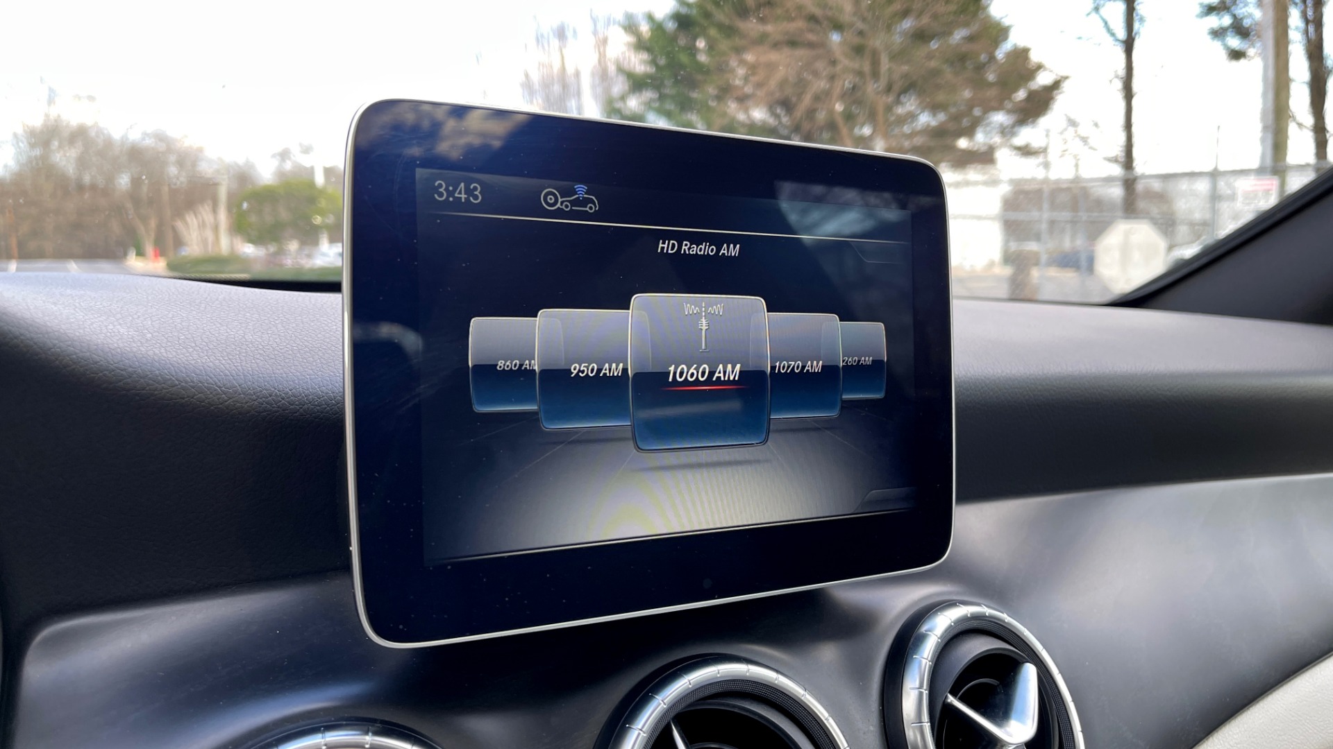 Used 2019 Mercedes-Benz CLA 250 PREMIUM / CONV / SMARTPHONE / PANO-ROOF / COMFORT SUSP for sale Sold at Formula Imports in Charlotte NC 28227 37