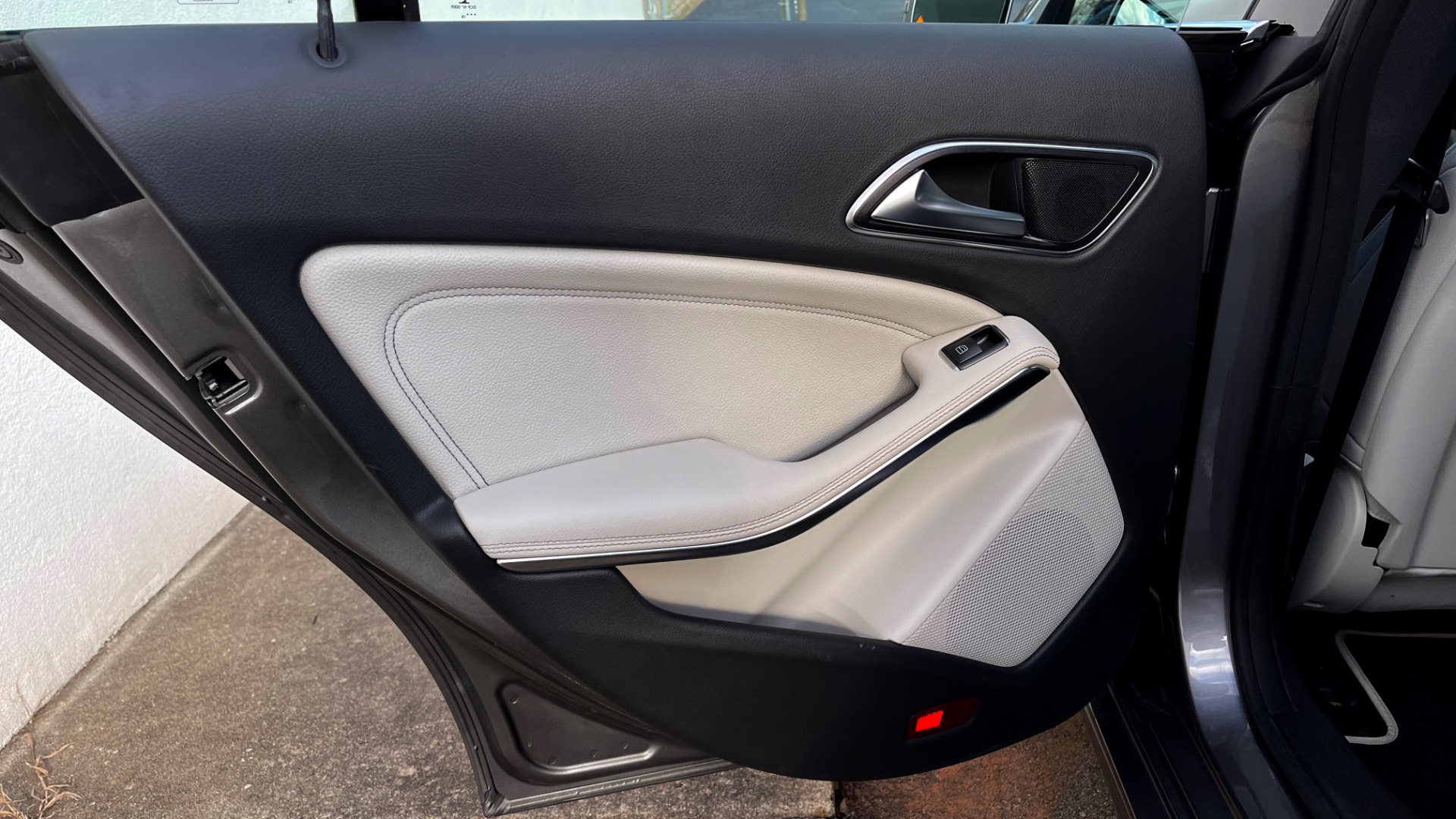 Used 2019 Mercedes-Benz CLA 250 PREMIUM / CONV / SMARTPHONE / PANO-ROOF / COMFORT SUSP for sale Sold at Formula Imports in Charlotte NC 28227 45