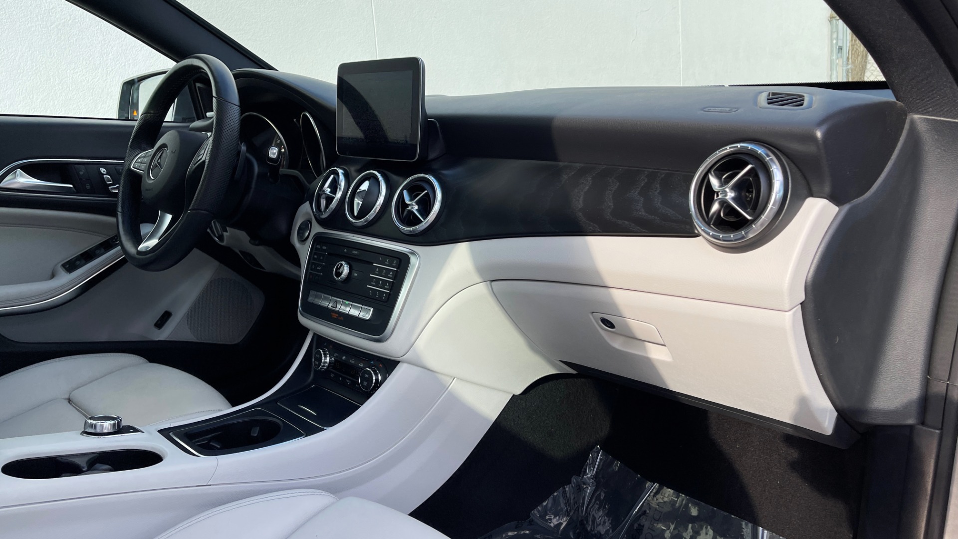 Used 2019 Mercedes-Benz CLA 250 PREMIUM / CONV / SMARTPHONE / PANO-ROOF / COMFORT SUSP for sale Sold at Formula Imports in Charlotte NC 28227 54