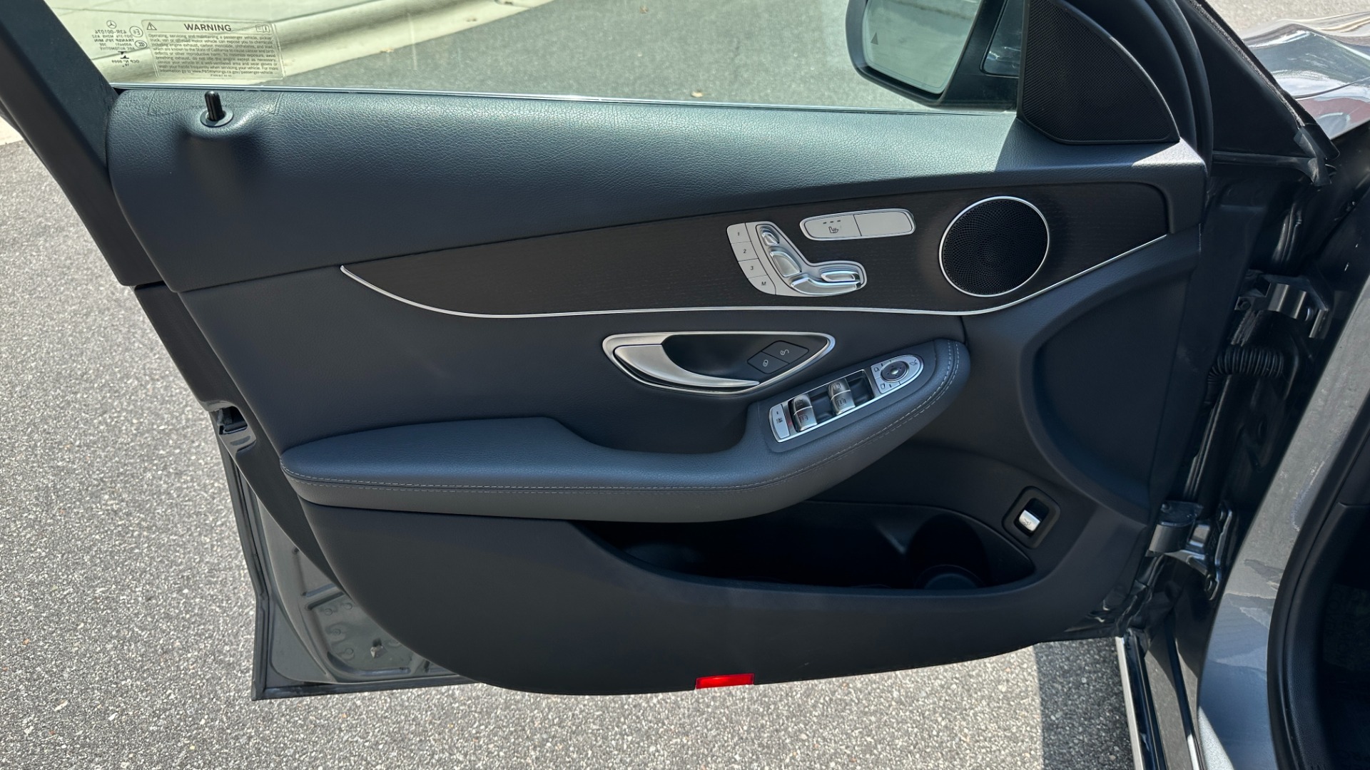 Used 2019 Mercedes-Benz C-Class C300 / PREMIUM / AMBIENT LIGHTS / BLIND SPOT / 10.25IN DISPLAY for sale $27,595 at Formula Imports in Charlotte NC 28227 10