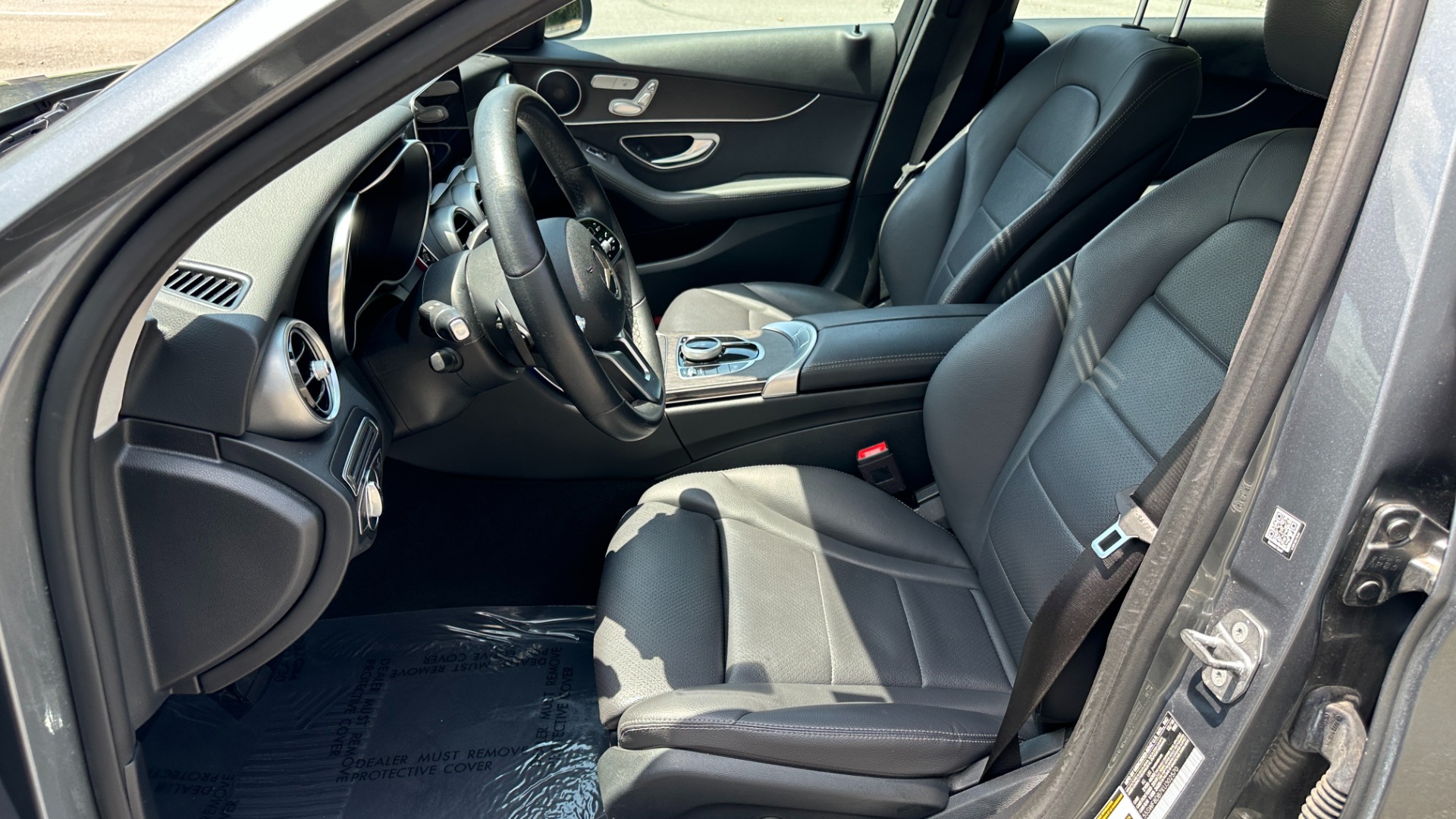 Used 2019 Mercedes-Benz C-Class C300 / PREMIUM / AMBIENT LIGHTS / BLIND SPOT / 10.25IN DISPLAY for sale $27,595 at Formula Imports in Charlotte NC 28227 12